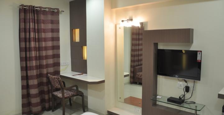 Fabhotel Amrit Residency 3*