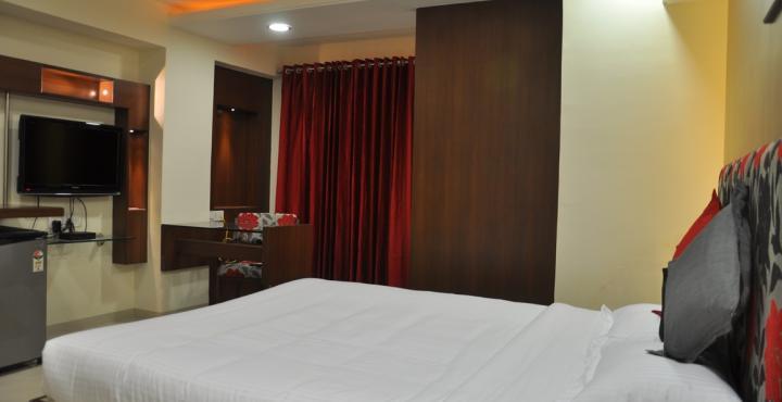 Fabhotel Amrit Residency 3*
