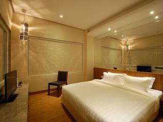 Capital O 14448 Sapphire Star Hotel 3*
