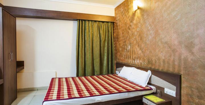 Paradise Hotel