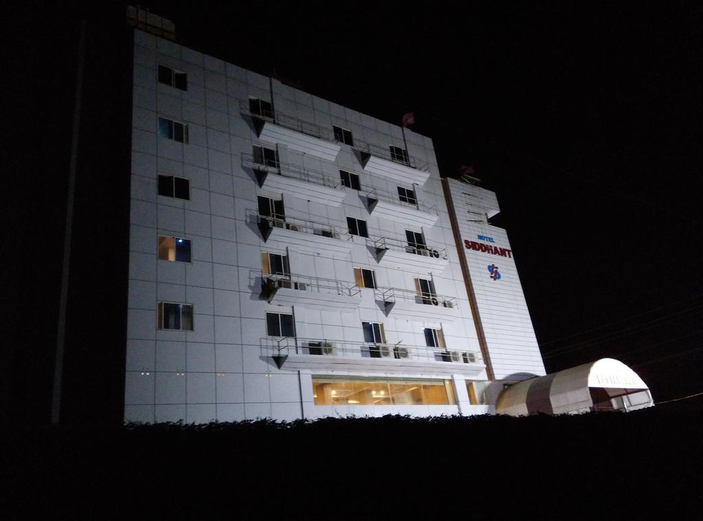 Hotel Siddhant 3*