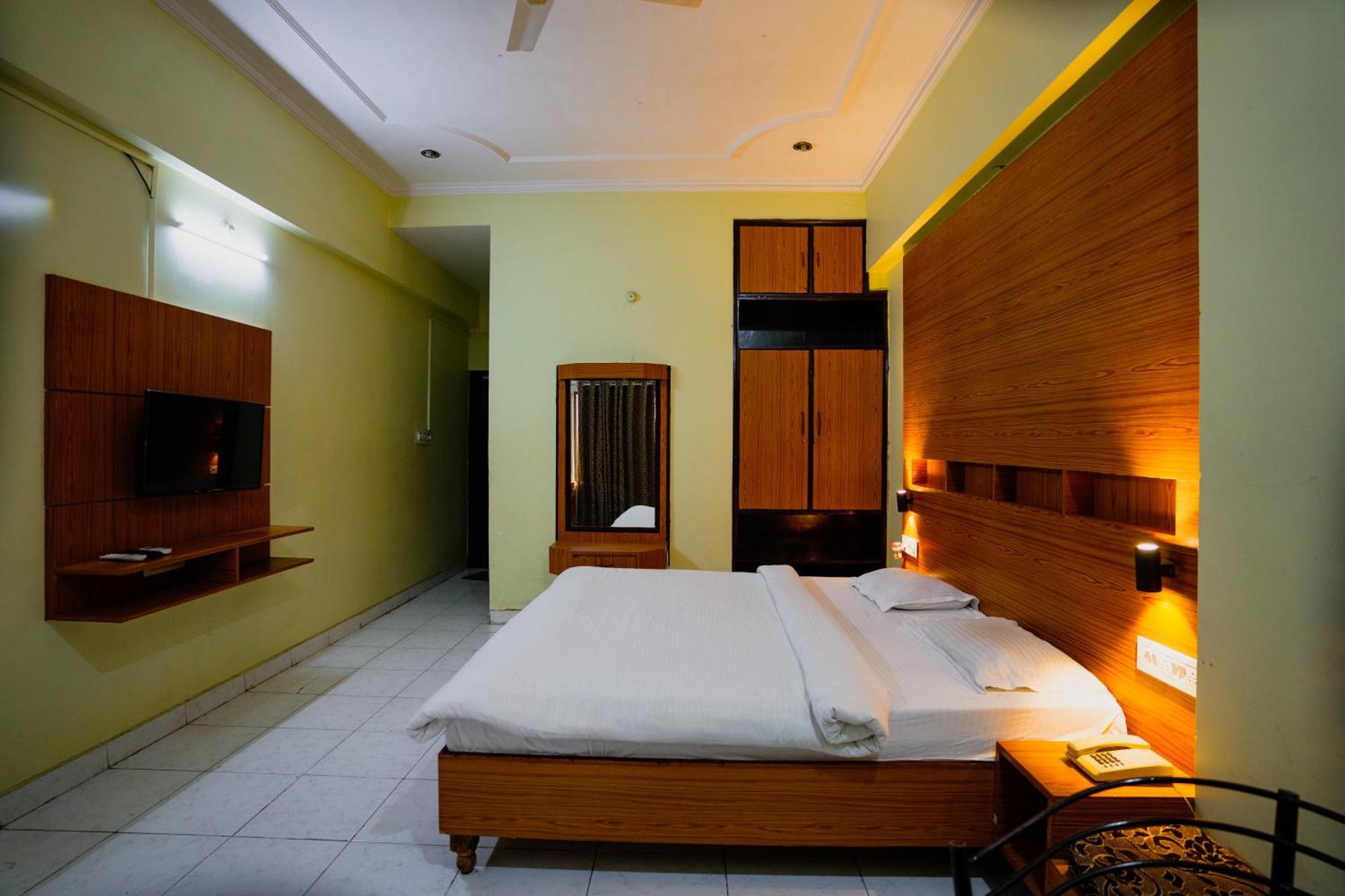 Guest house Girdhar Mahal Indore