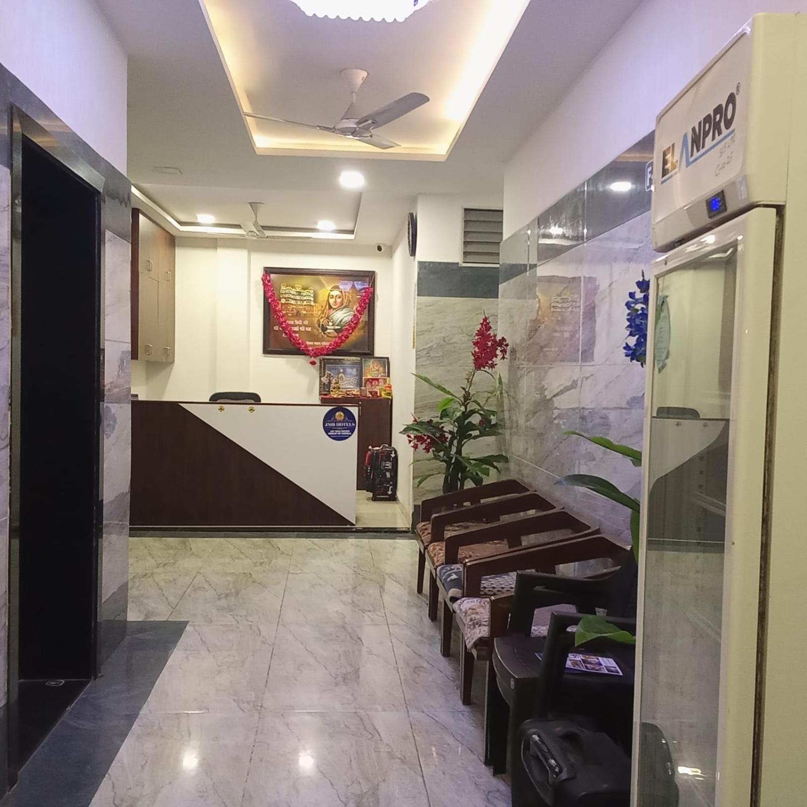 Lakshya Sheesh Mahal Hotel Indore