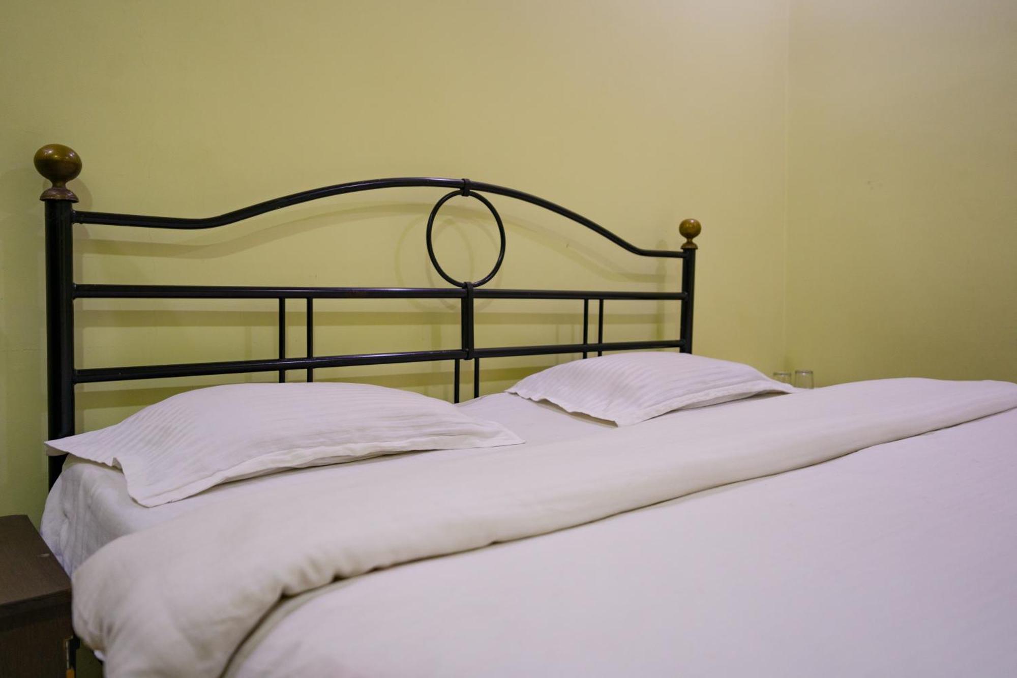 Guest house Girdhar Mahal *