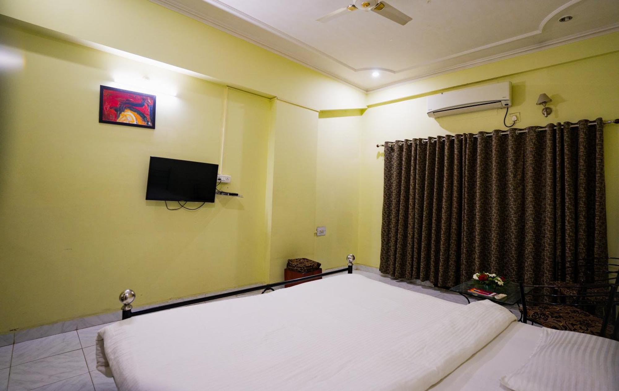 Girdhar Mahal Guest house