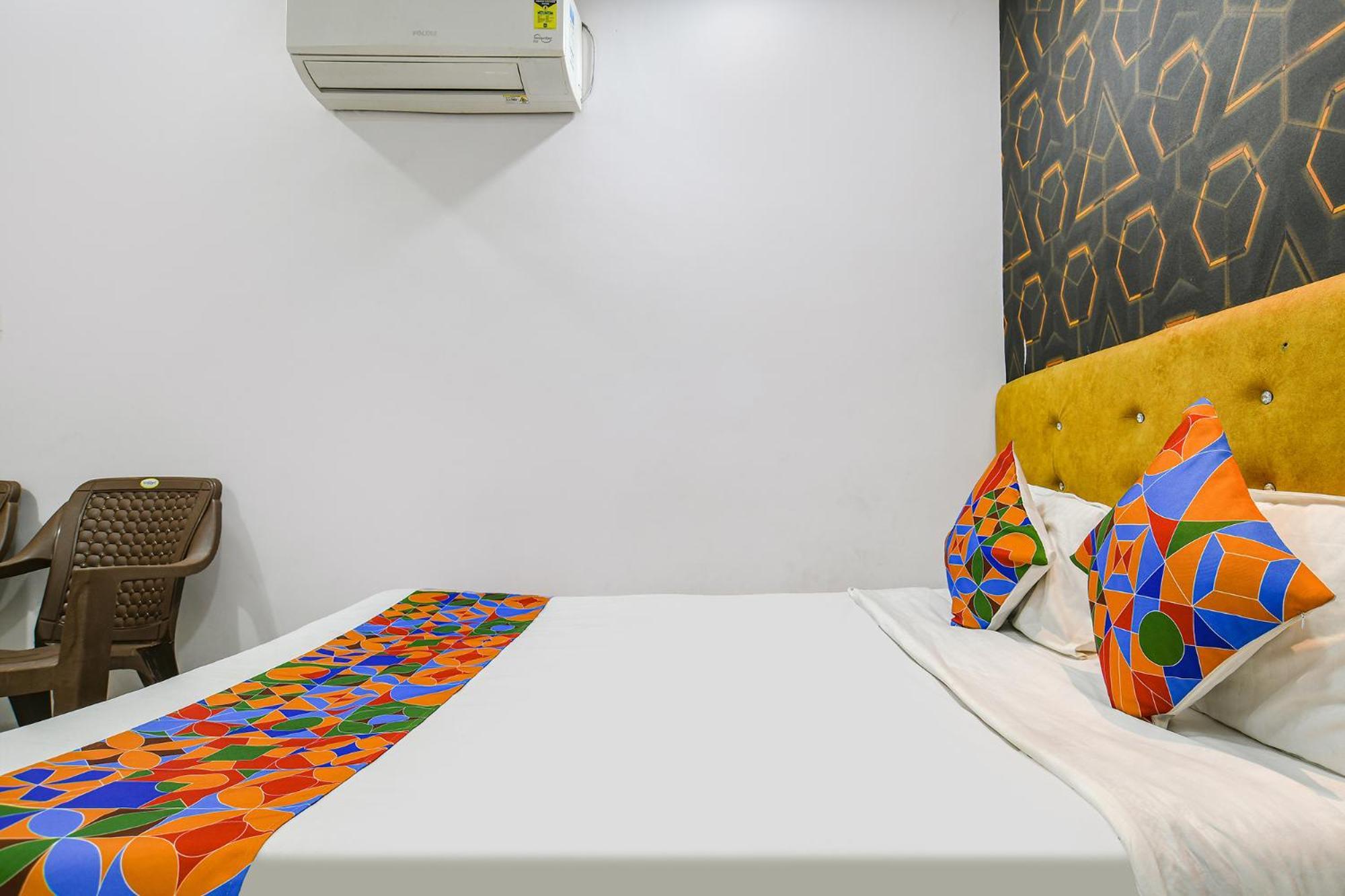 Hotel Fabexpress Shree 3*