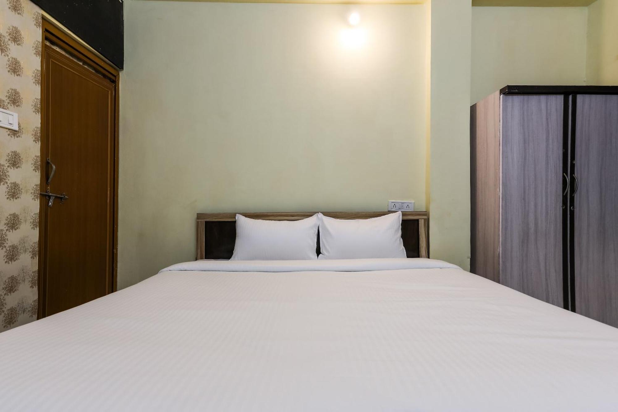 Hotel Oyo Easy Indore
