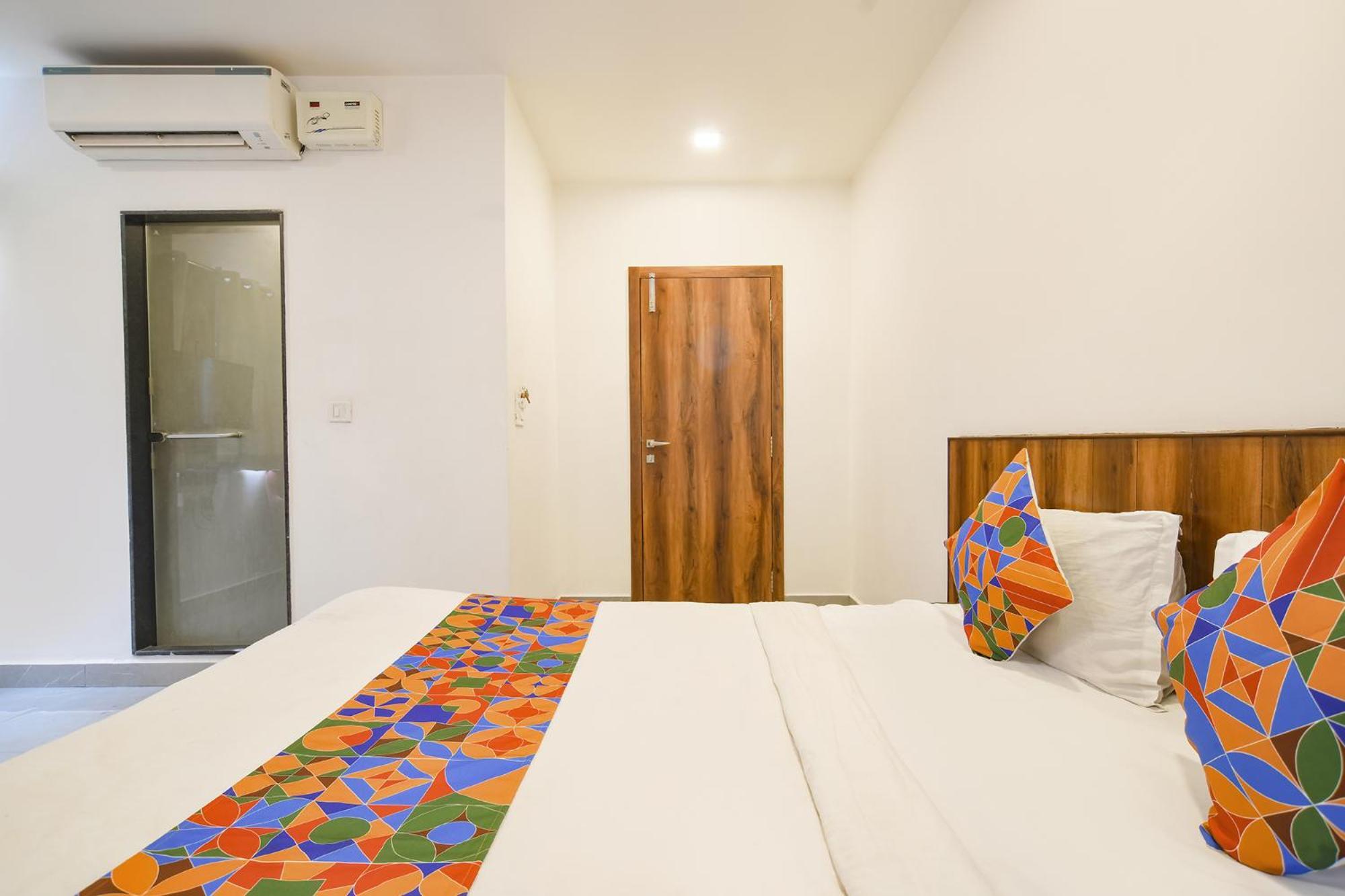 Hotel Fabexpress The King Palace
