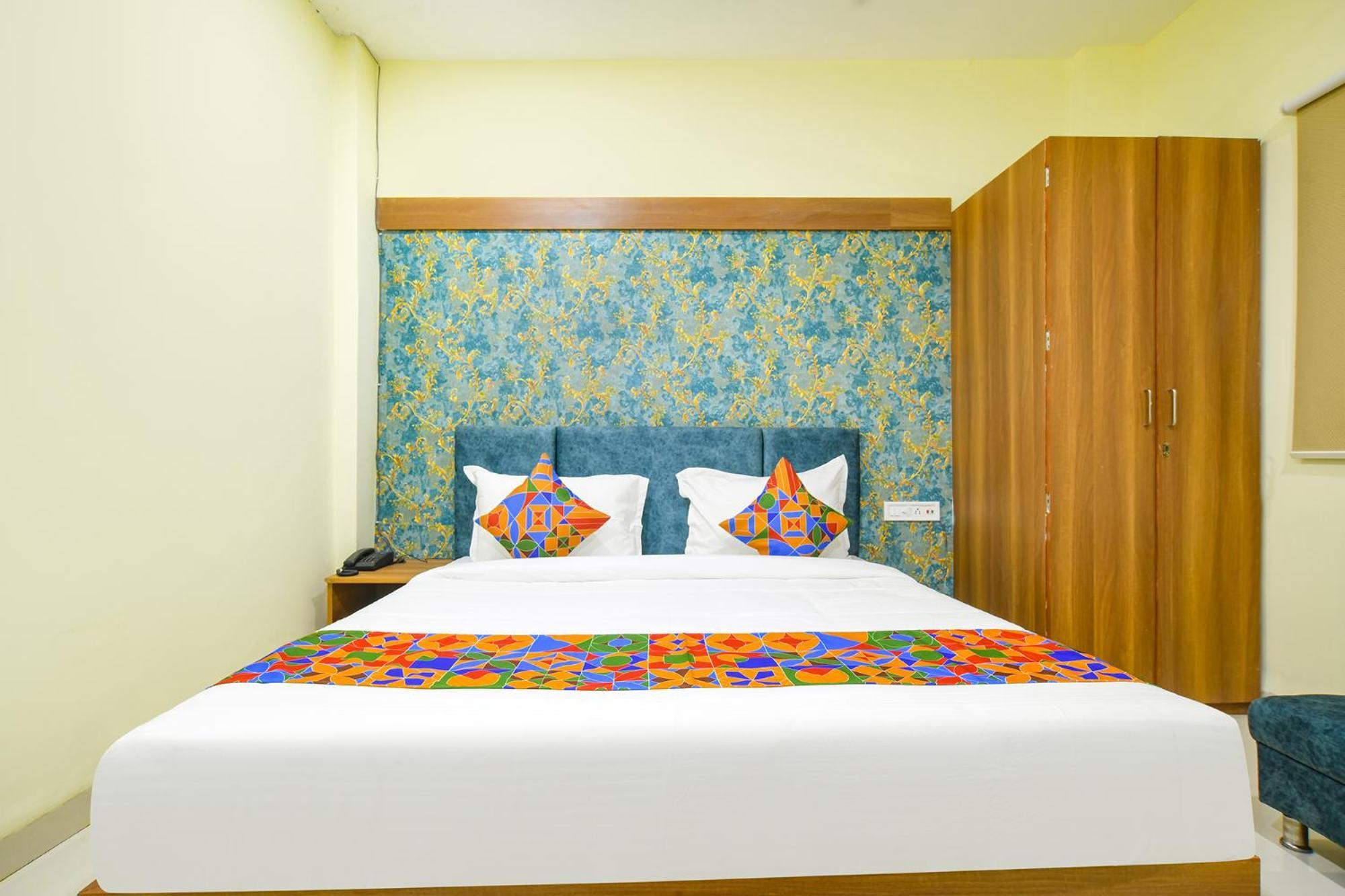 Fabhotel Grand Giriraj 3* Indore