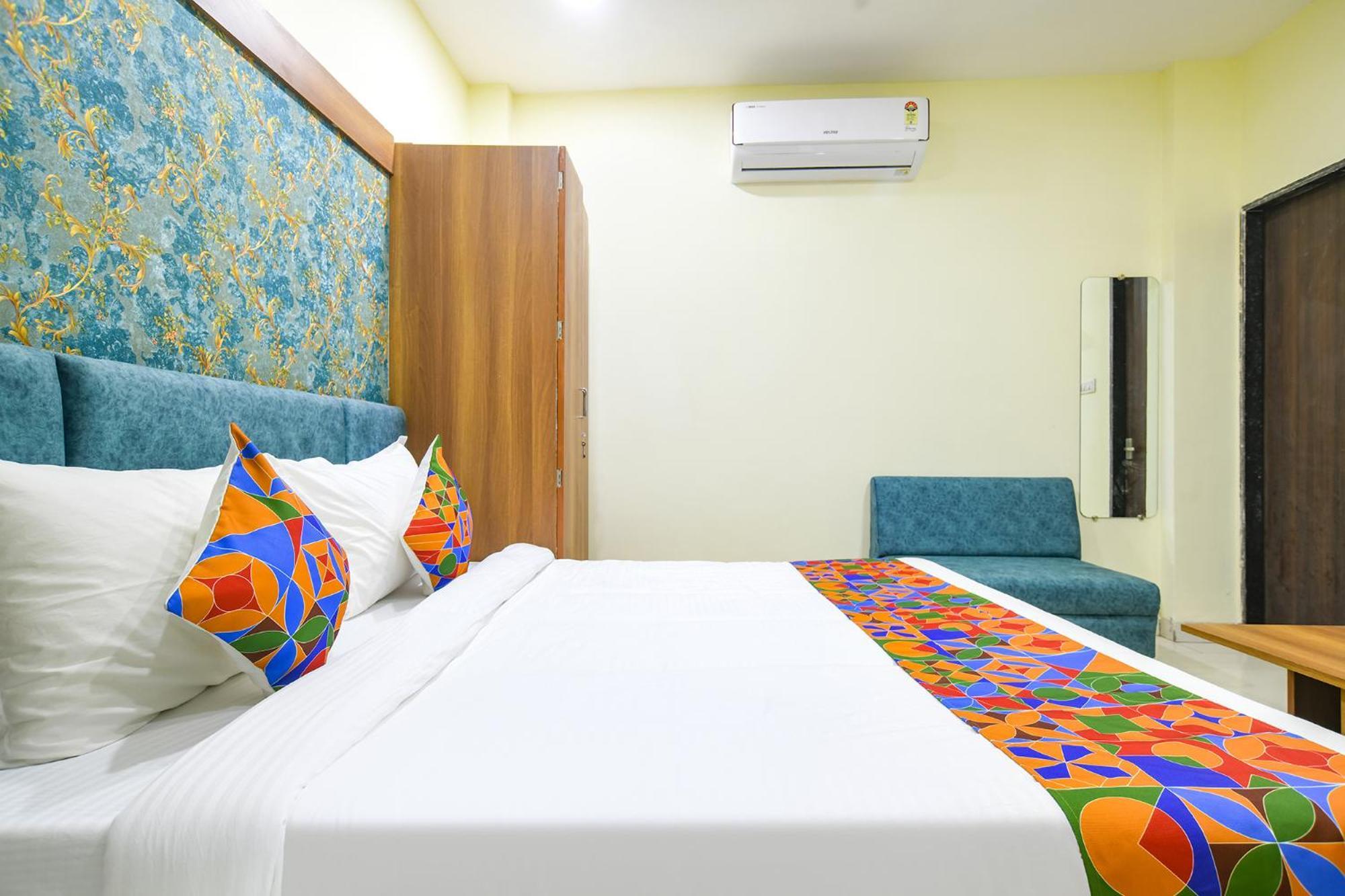 Hotel Fabhotel Grand Giriraj