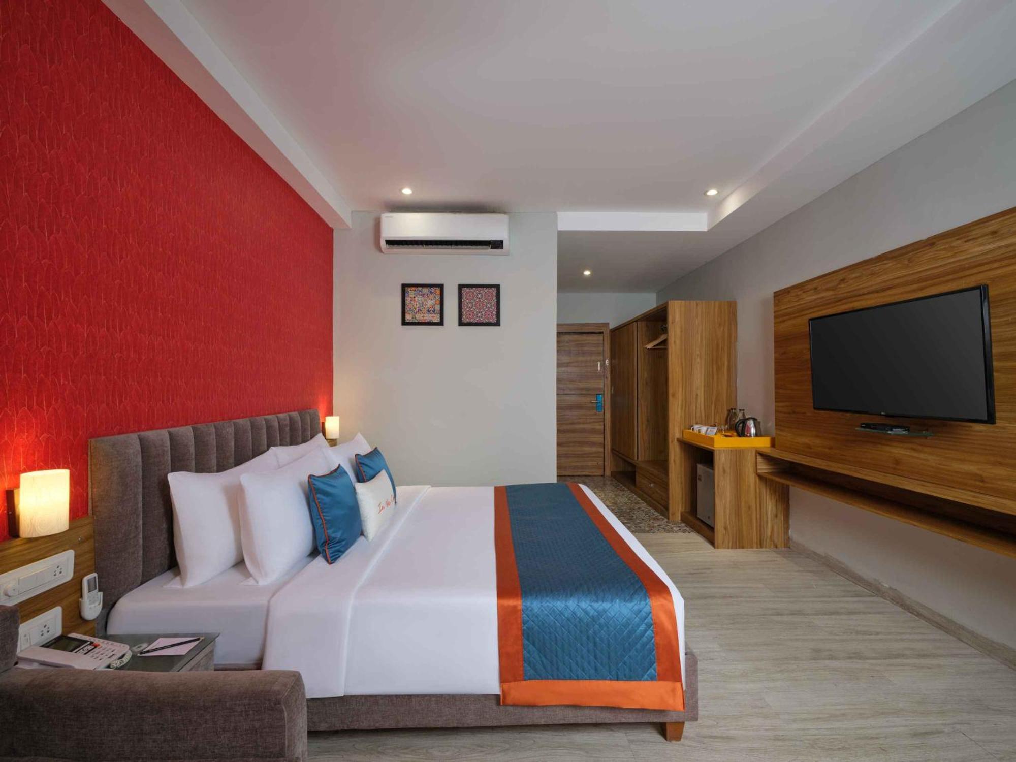 Zone Connect By The Park * Indore
