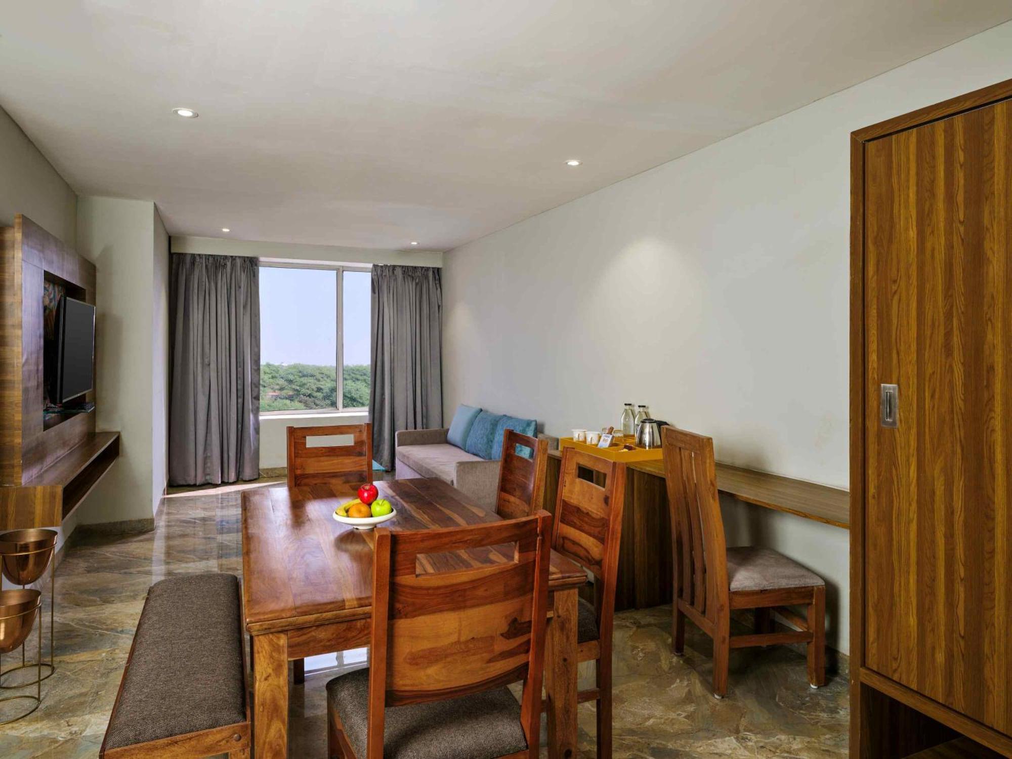 Resort Zone Connect By The Park Indore