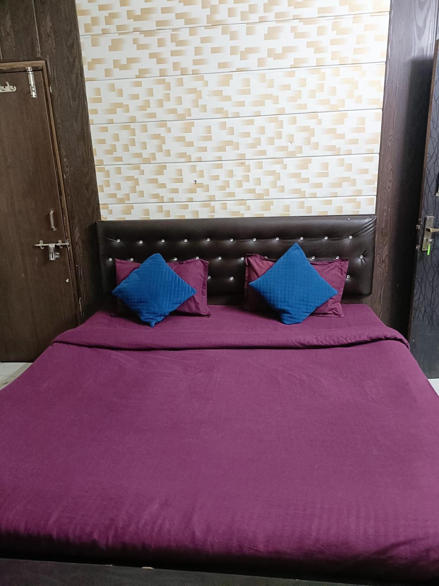 Rose Valley 2* Indore