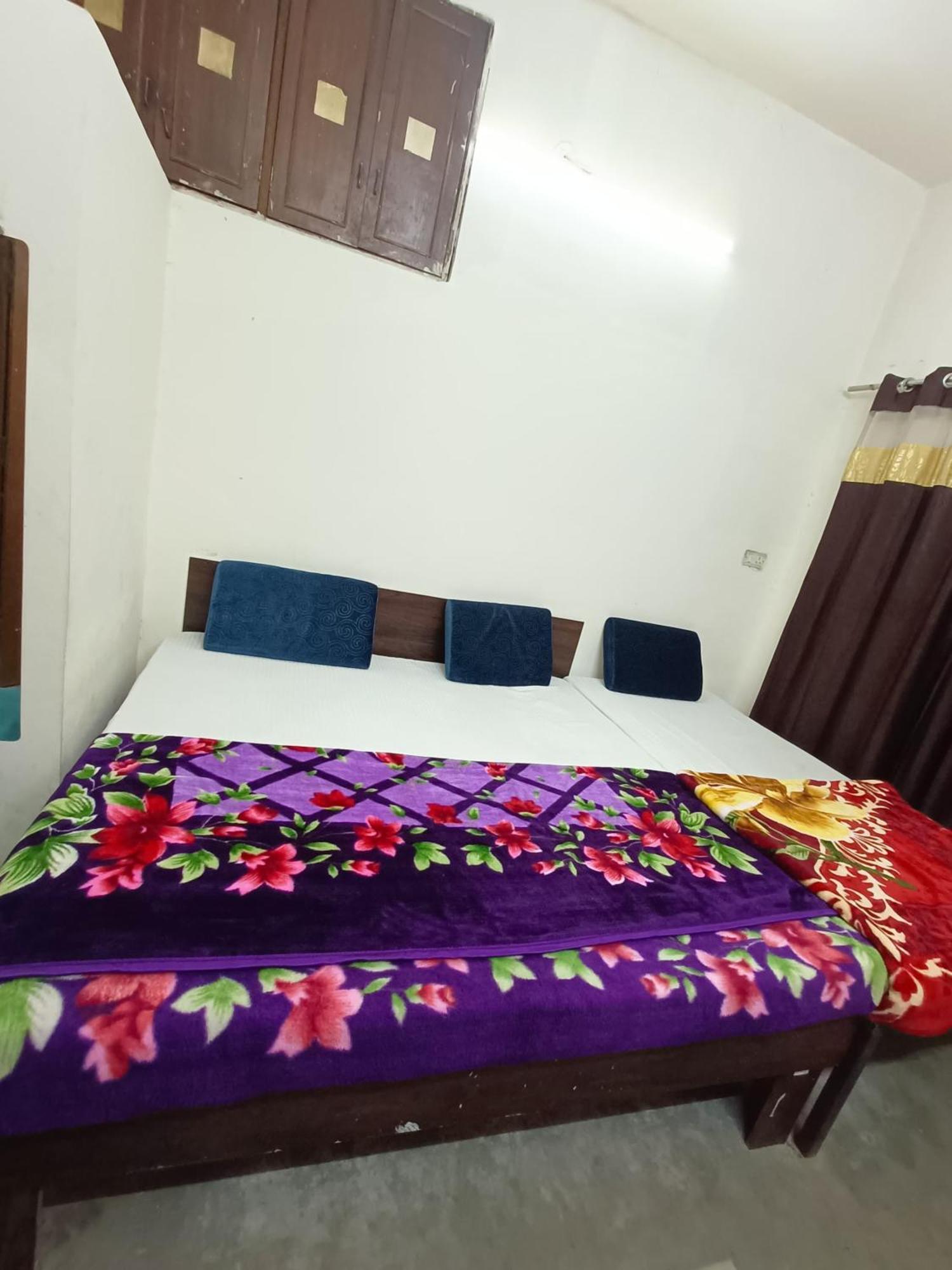 Hotel Rose Valley Indore