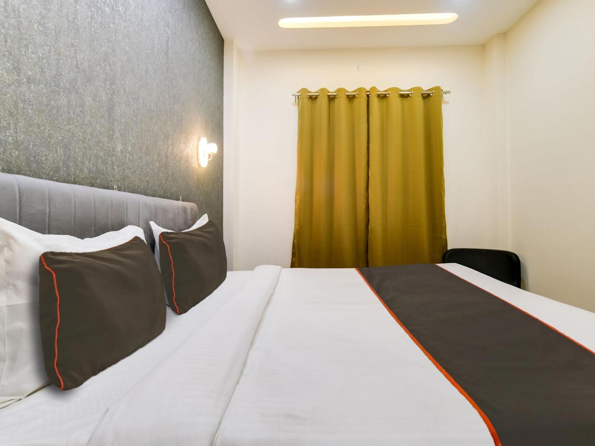 Hotel Super Collection O Iconic
