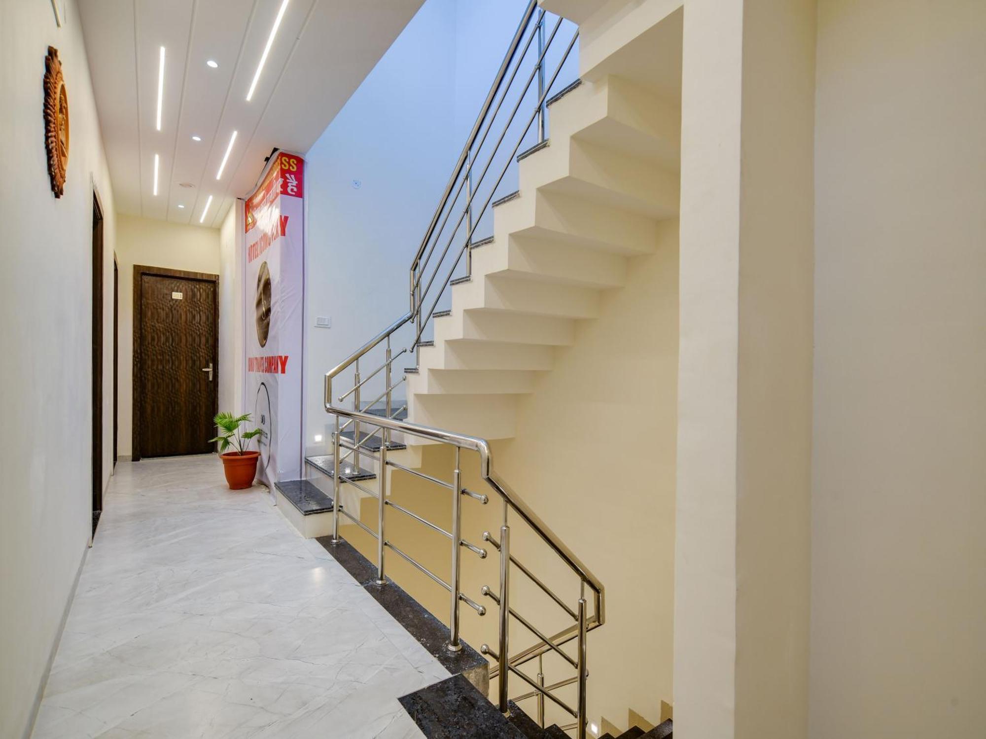 Hotel Super Collection O Iconic Indore