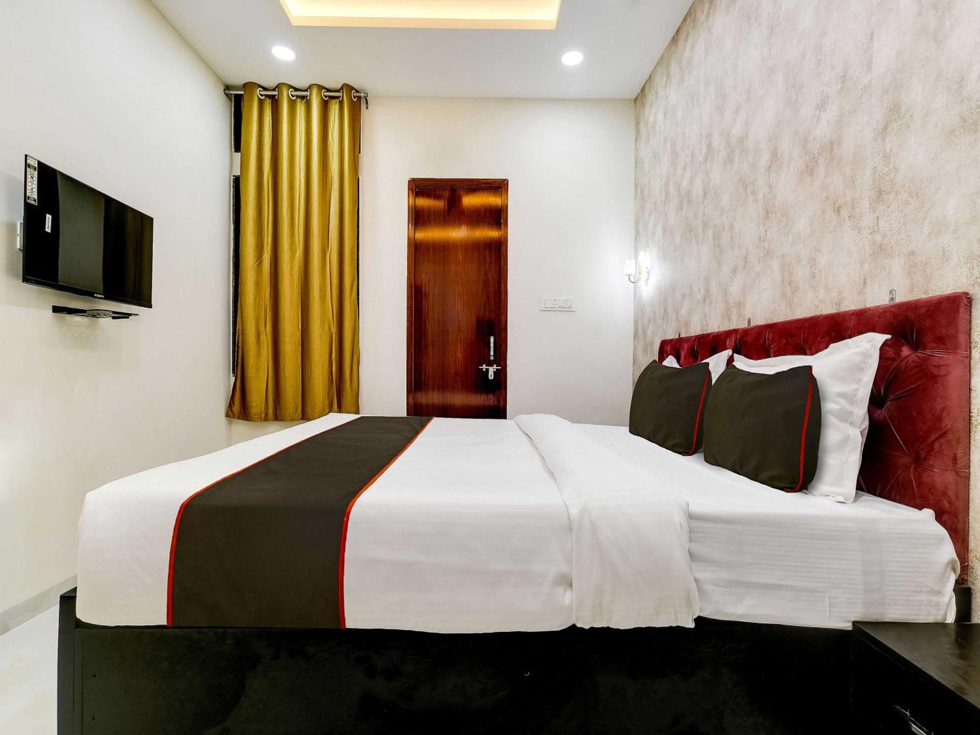 Hotel Super Collection O Iconic