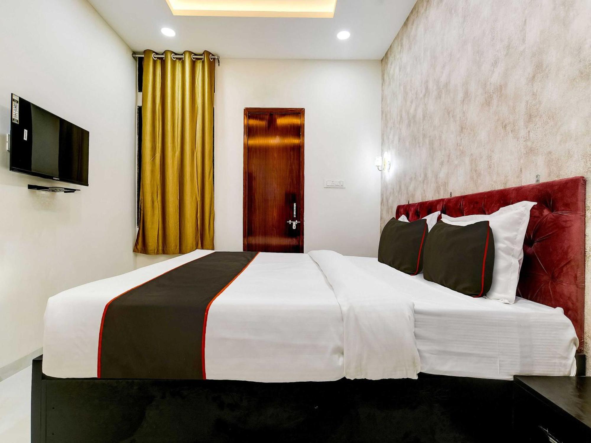 Hotel Super Collection O Iconic