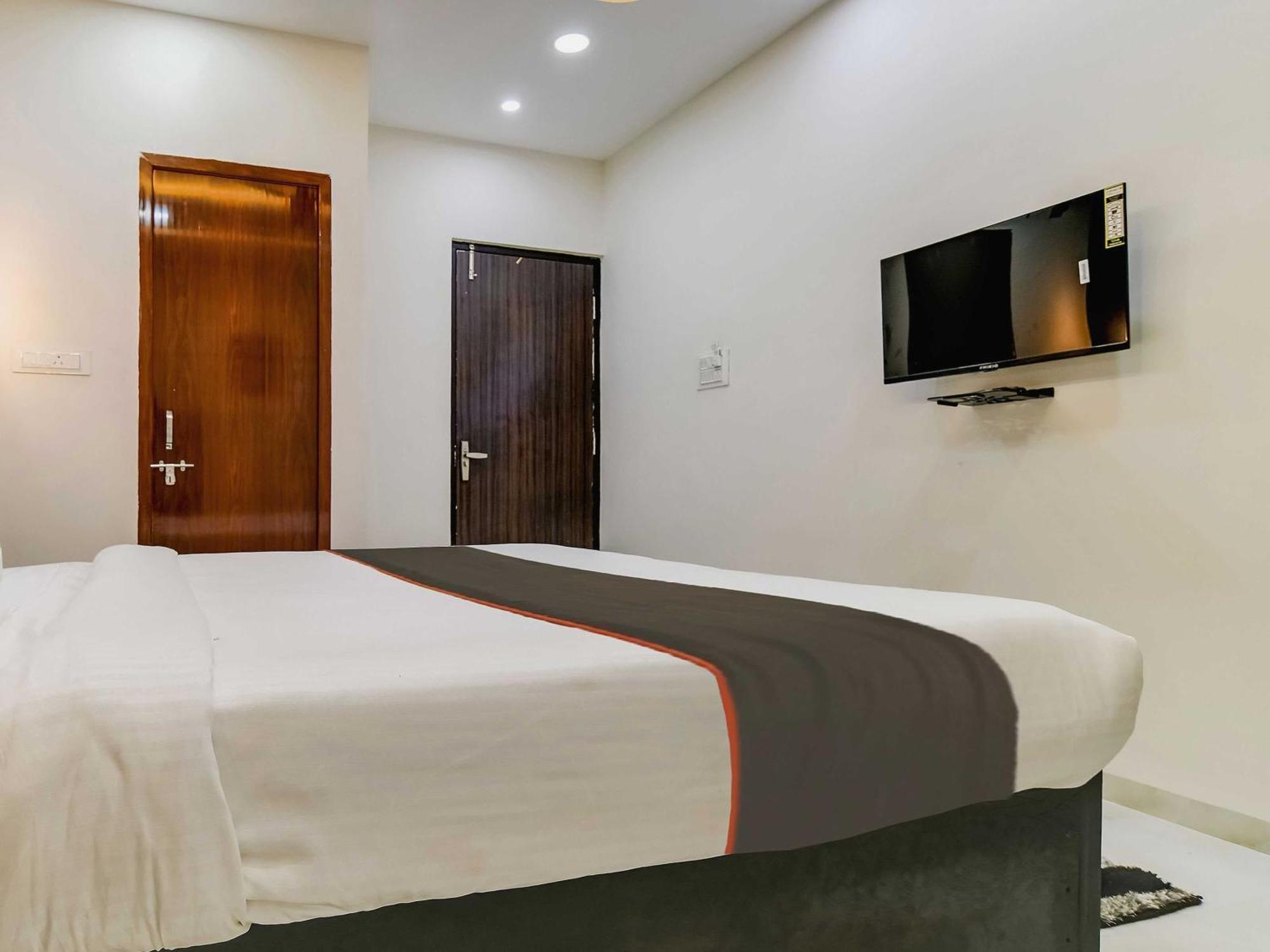 Hotel Super Collection O Iconic Indore