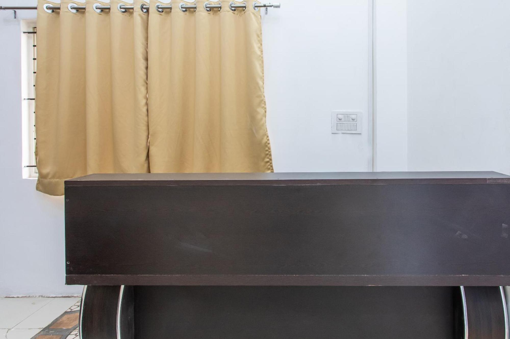 Oyo Royal Hotel 3*