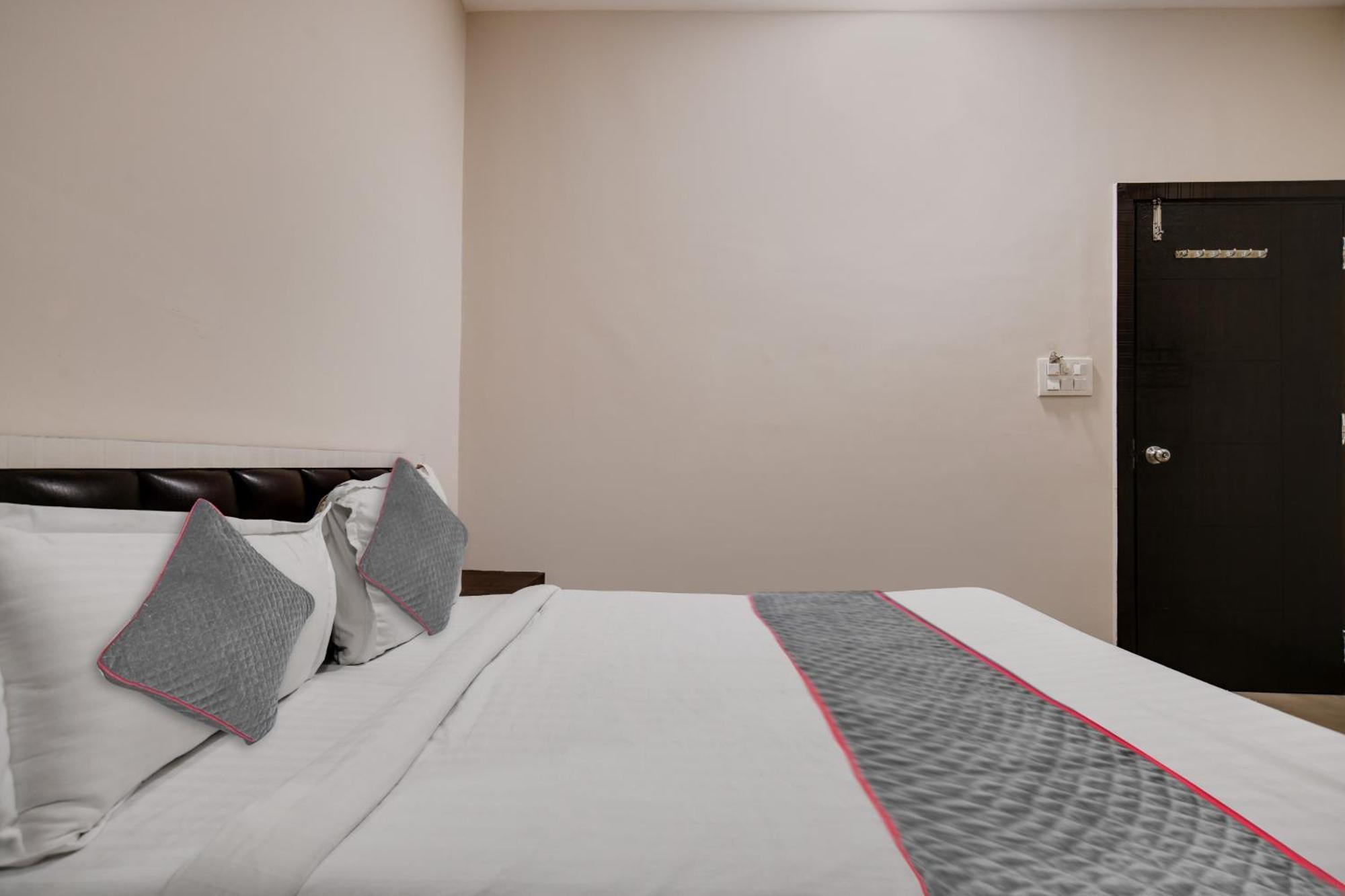 Townhouse Prime Hotel 4*