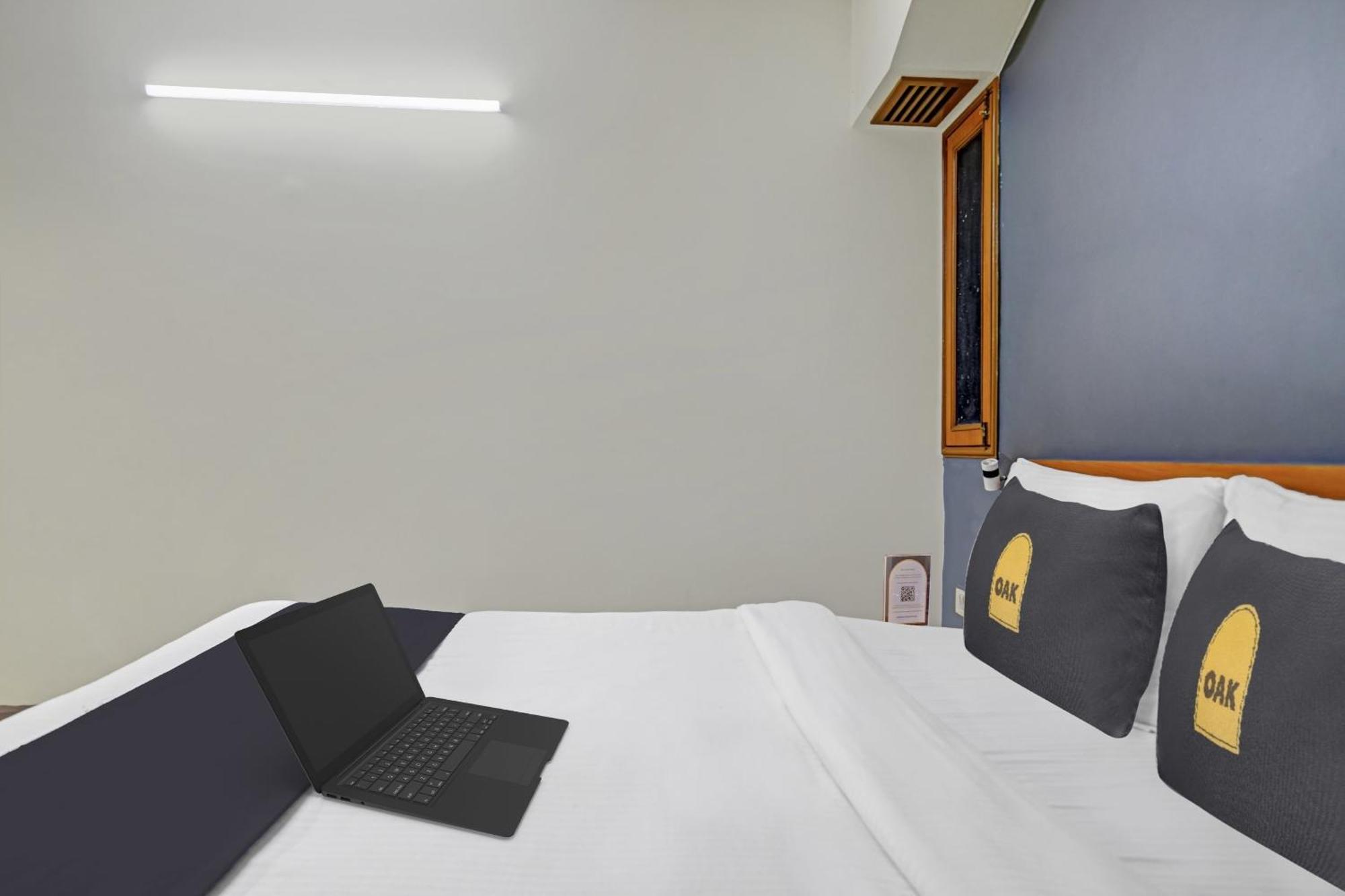 Townhouse Oak Utsav Residency Hotel Indore