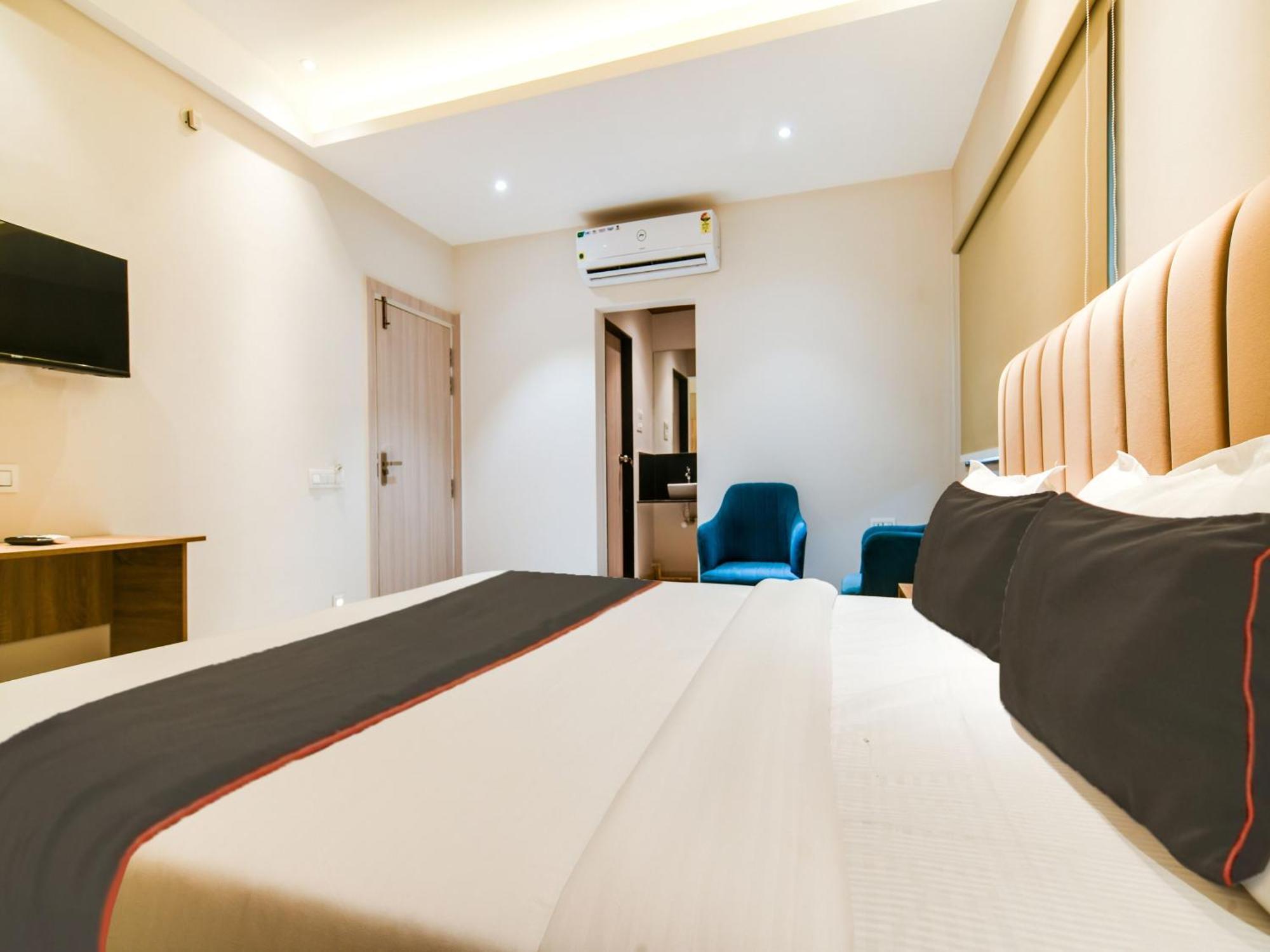 Collection O Mint Hotel 3*