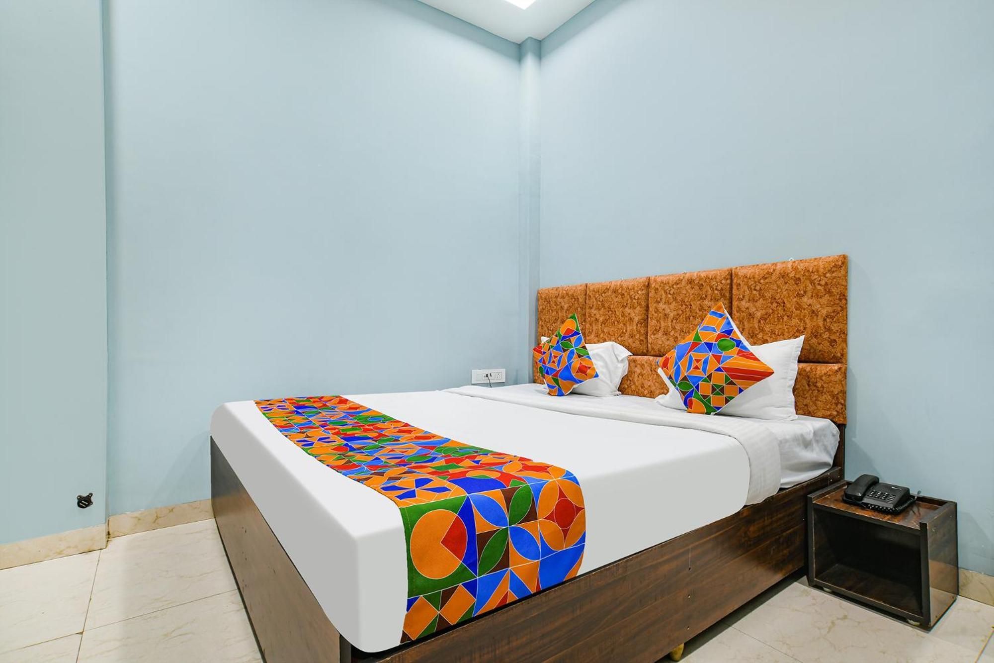 Hotel Fabexpress Abhinandan Indore