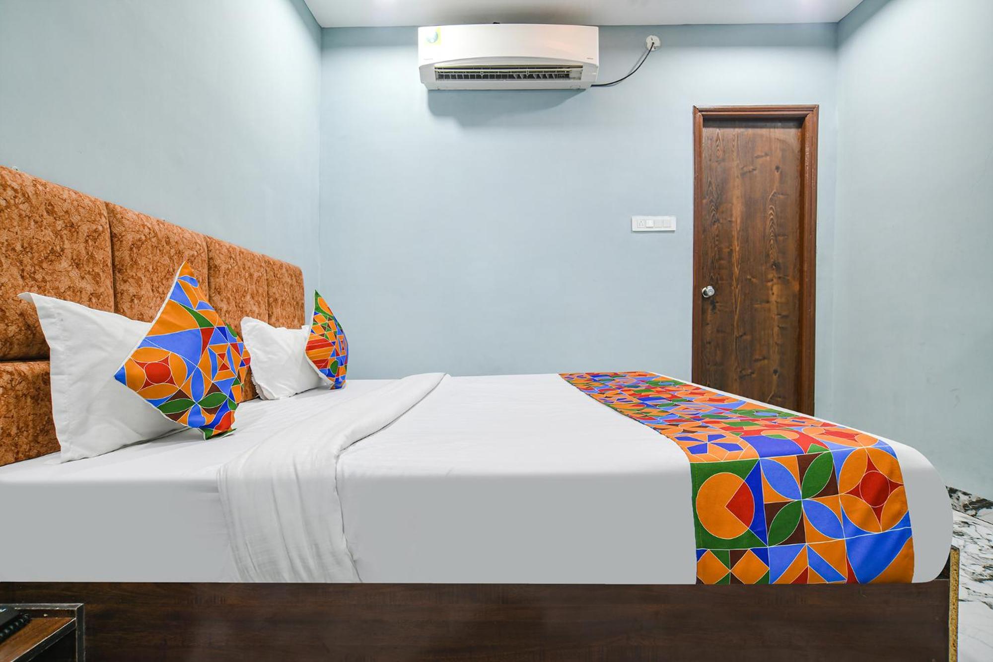 Fabexpress Abhinandan Hotel 2*