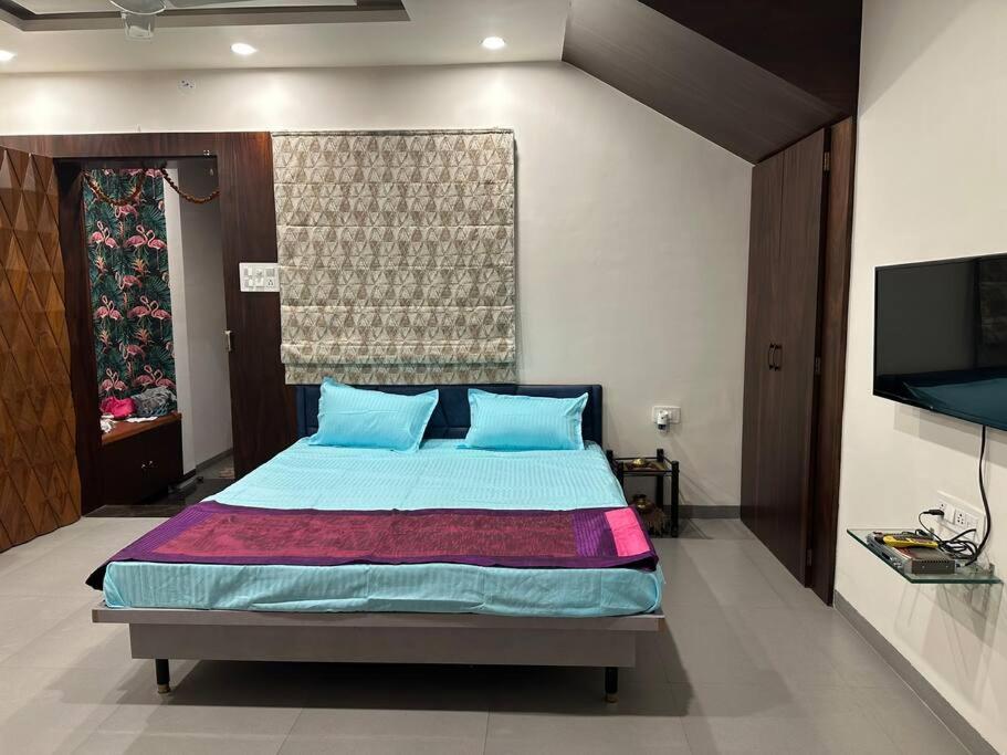 Apartment Brij Homes- Exquisite 1br In A With Kitchen *