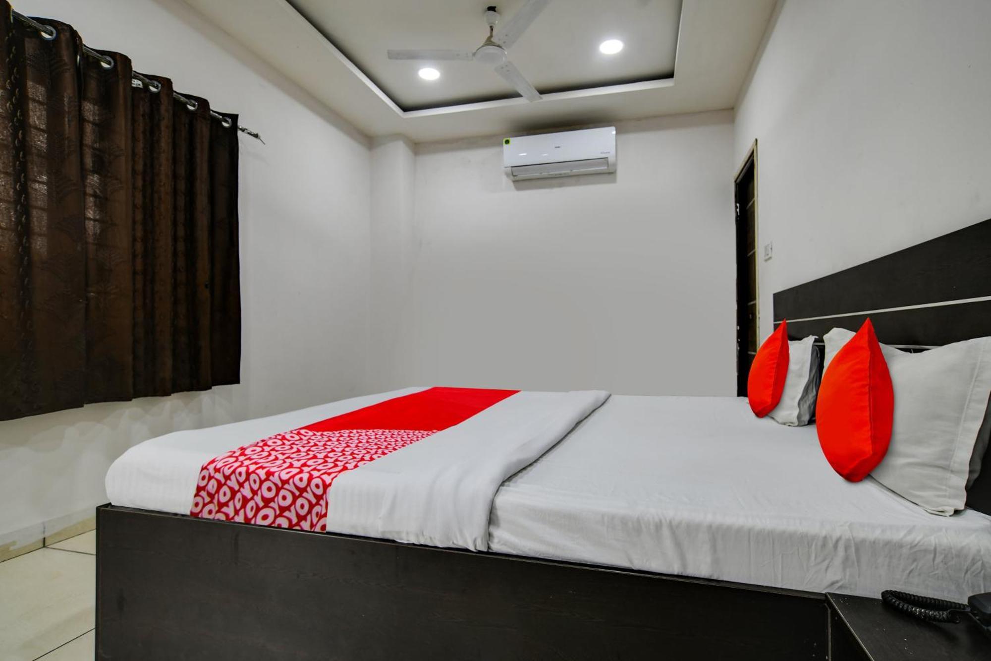 Oyo Flagship Zoyo Hotel 3*