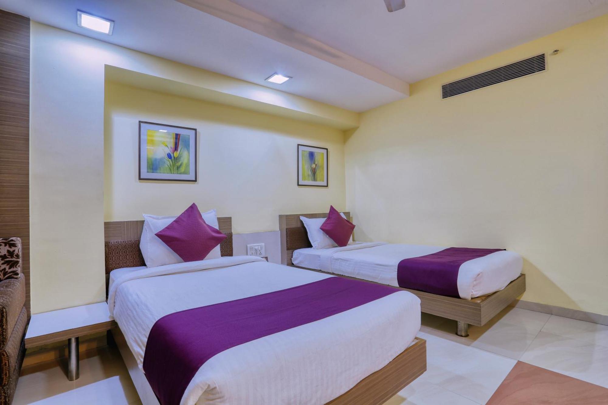 Cherrystay Amrit Residency Bed & Breakfast *
