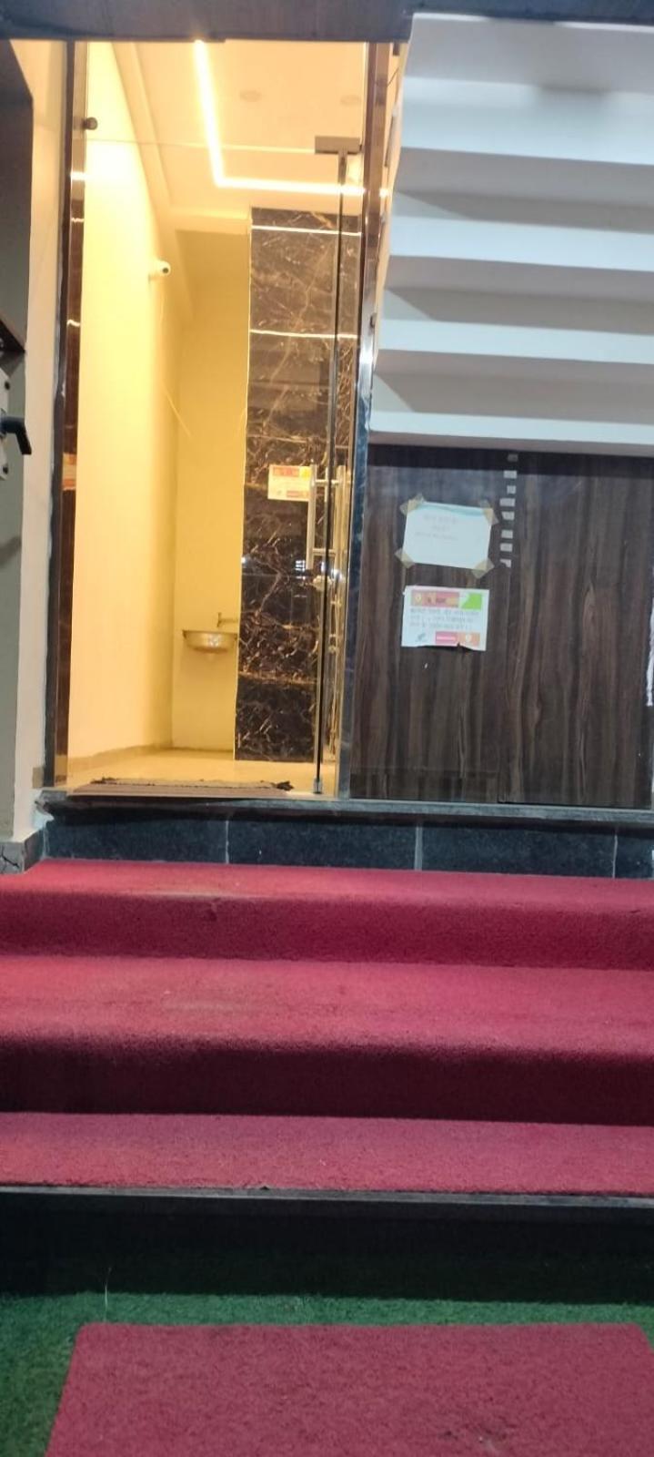 Hotel Kiwi