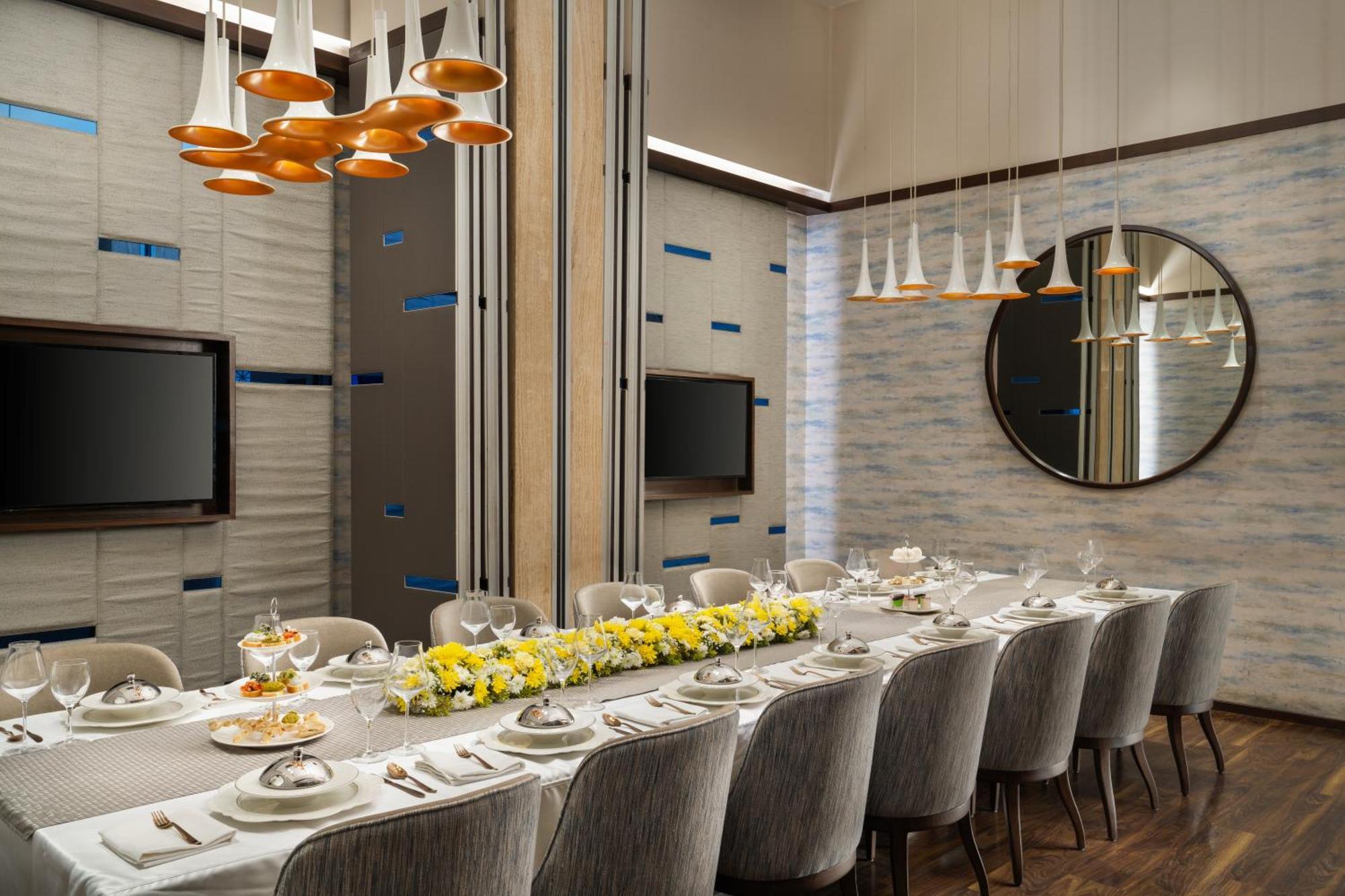 Wow Crest, - Ihcl Seleqtions Indore
