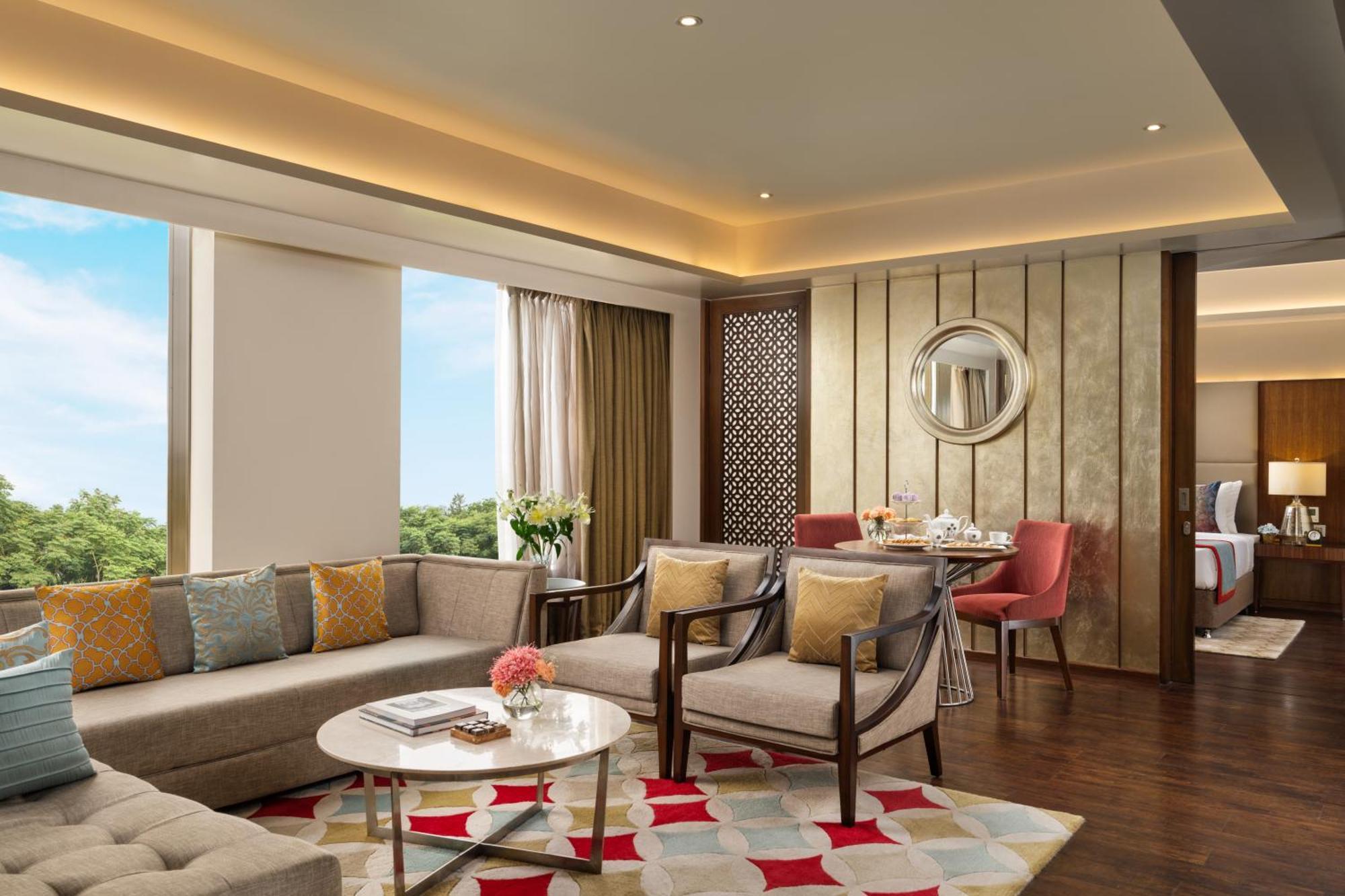 Wow Crest, - Ihcl Seleqtions 5* Indore