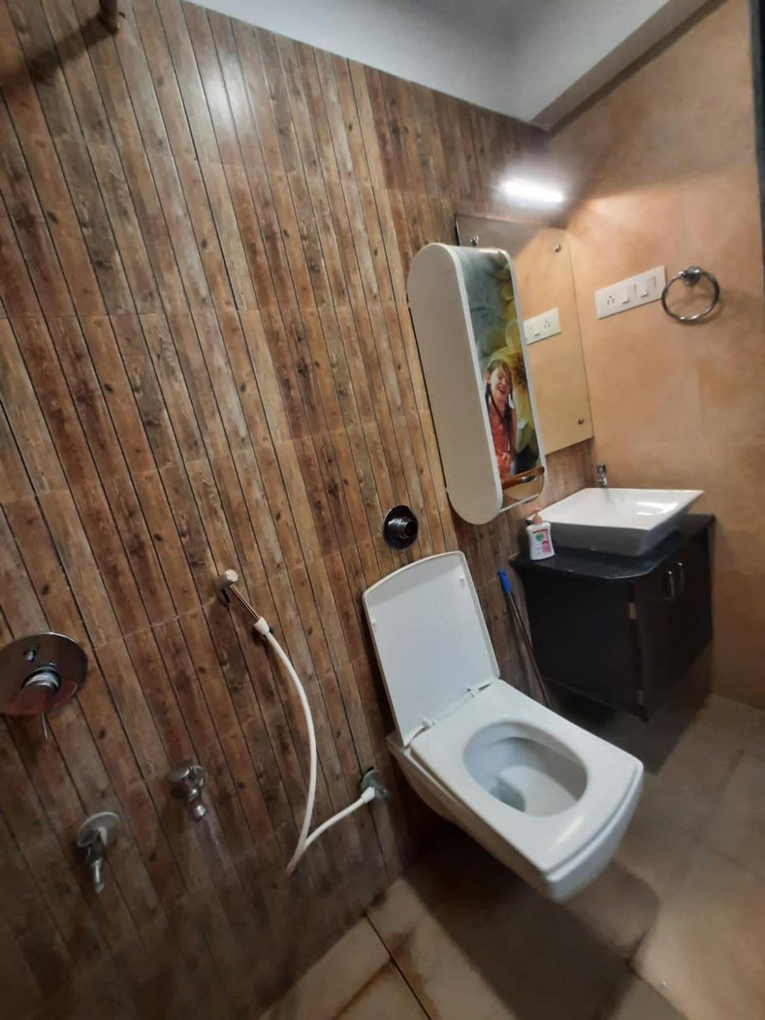 Apartment Staeg Skyline View 3bhk - 1404 Indore