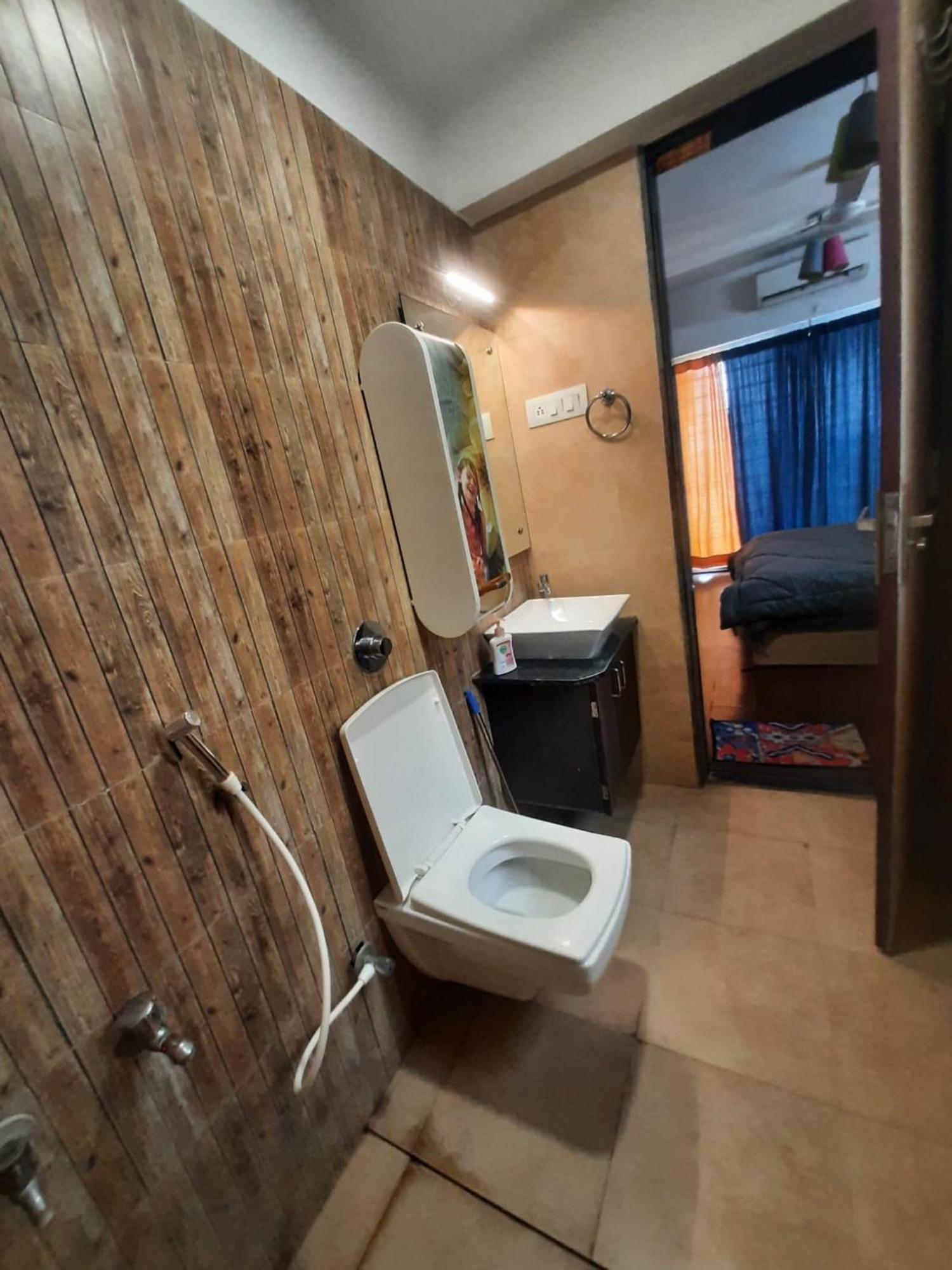 Staeg Skyline View 3bhk - 1404