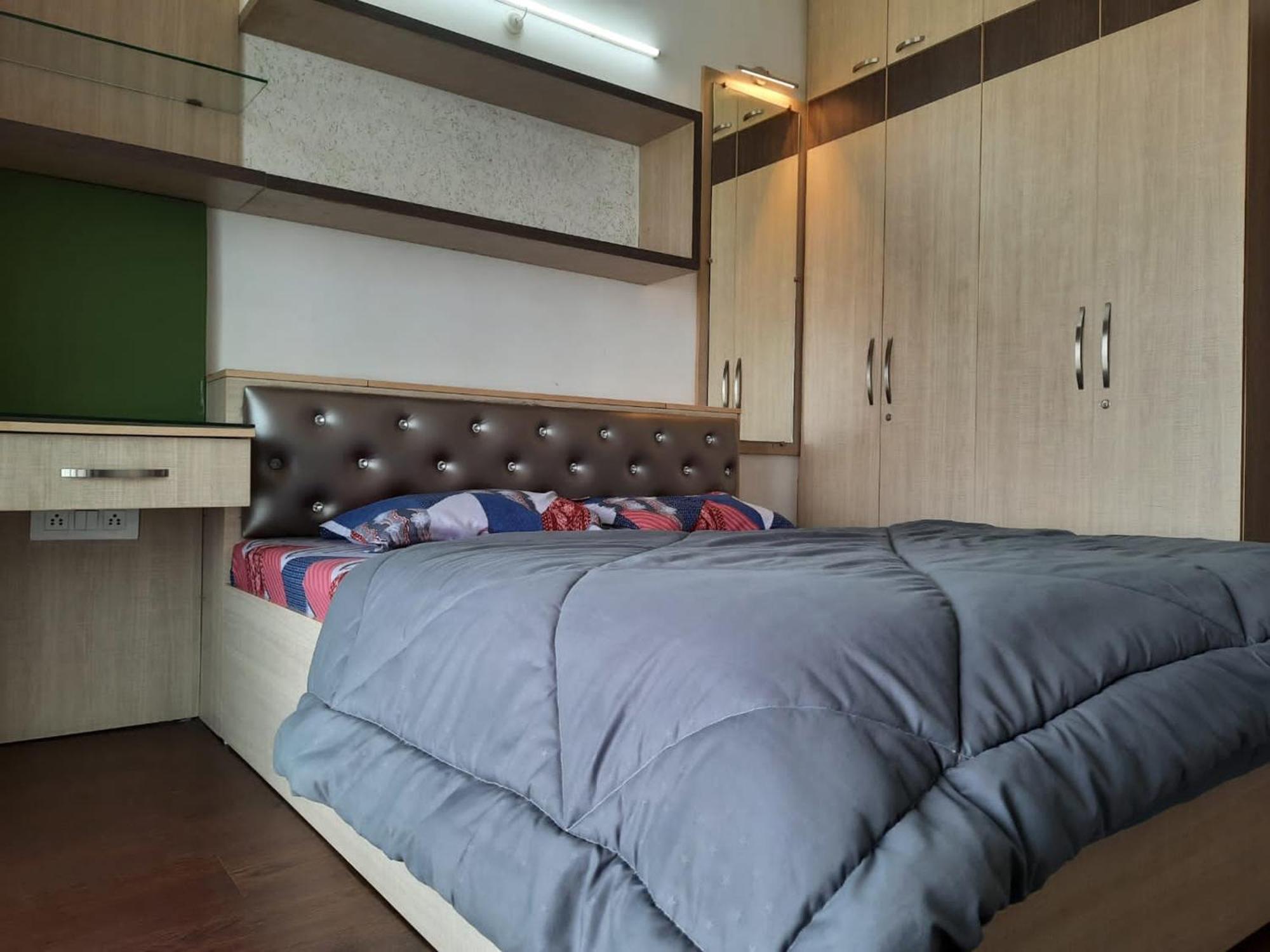 Staeg Skyline View 3bhk - 1404 *