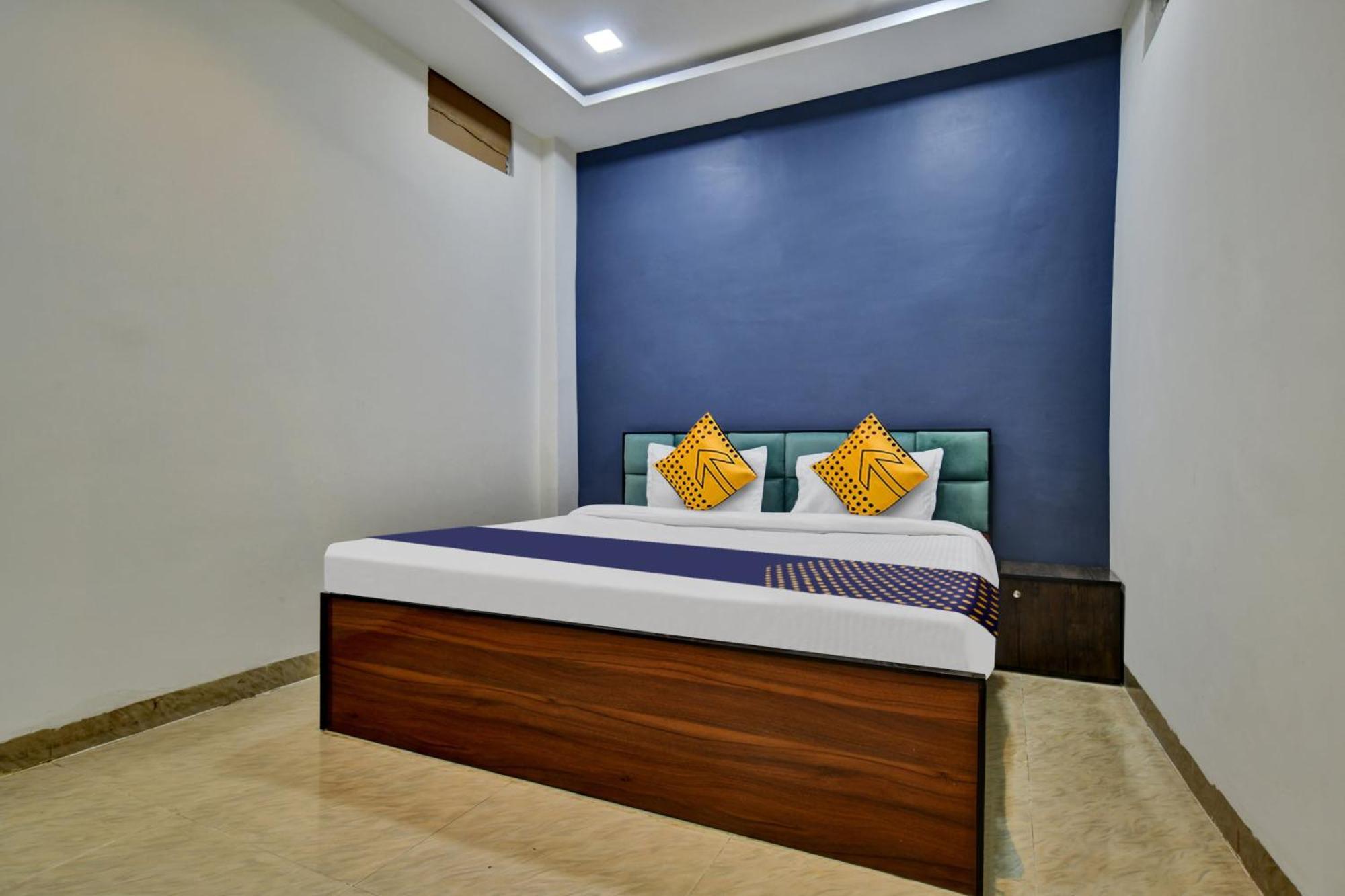 Spot On 81340 Bamleshwari Indore