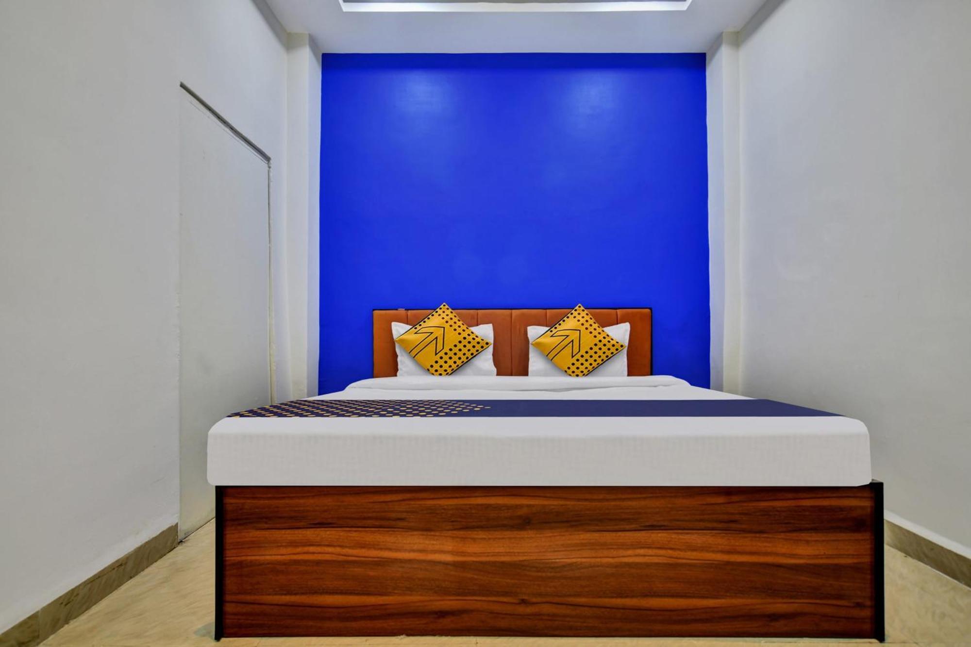 Hotel Spot On 81340 Bamleshwari Indore