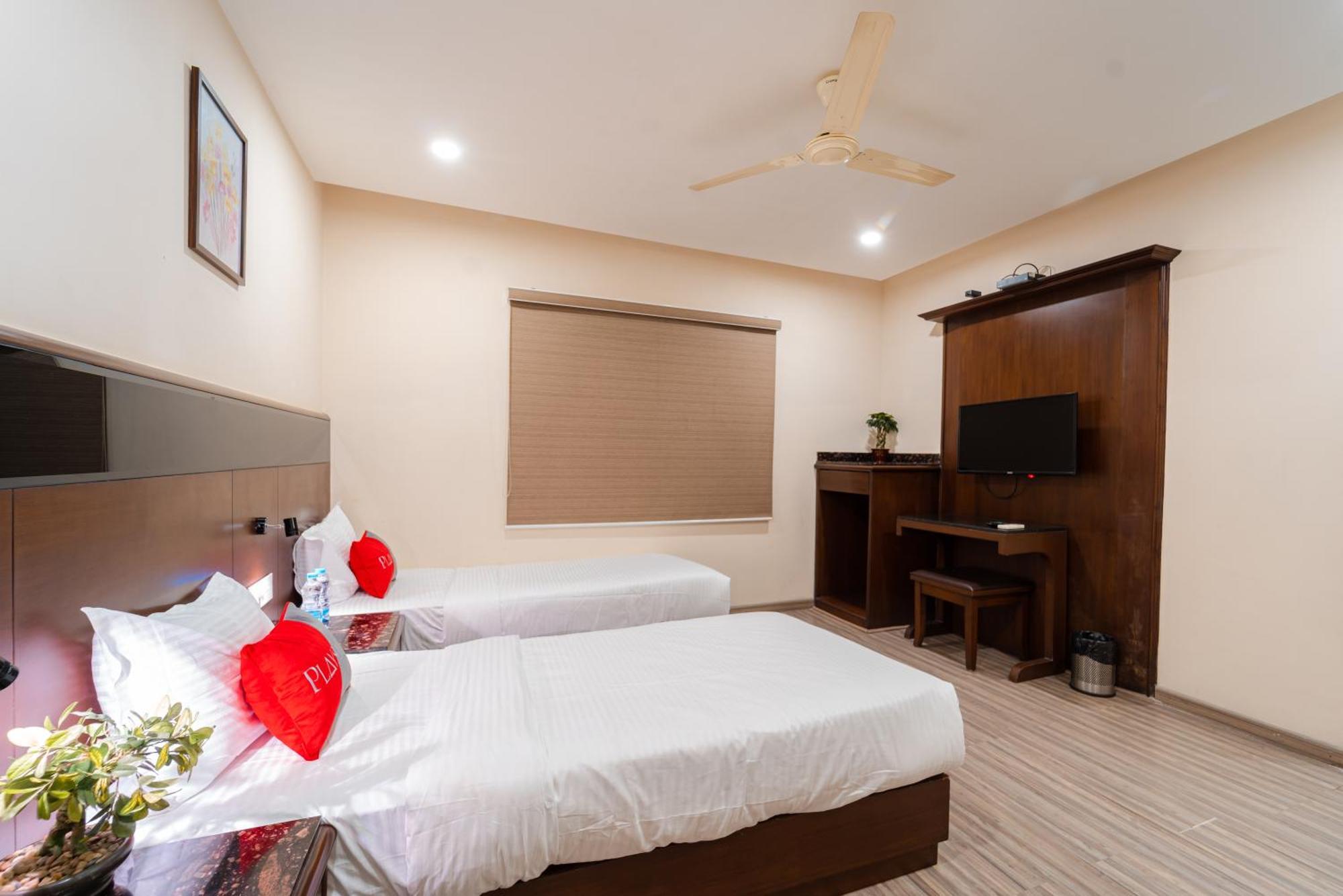 Playsales Eco Vijay Nagar Hotel 3*