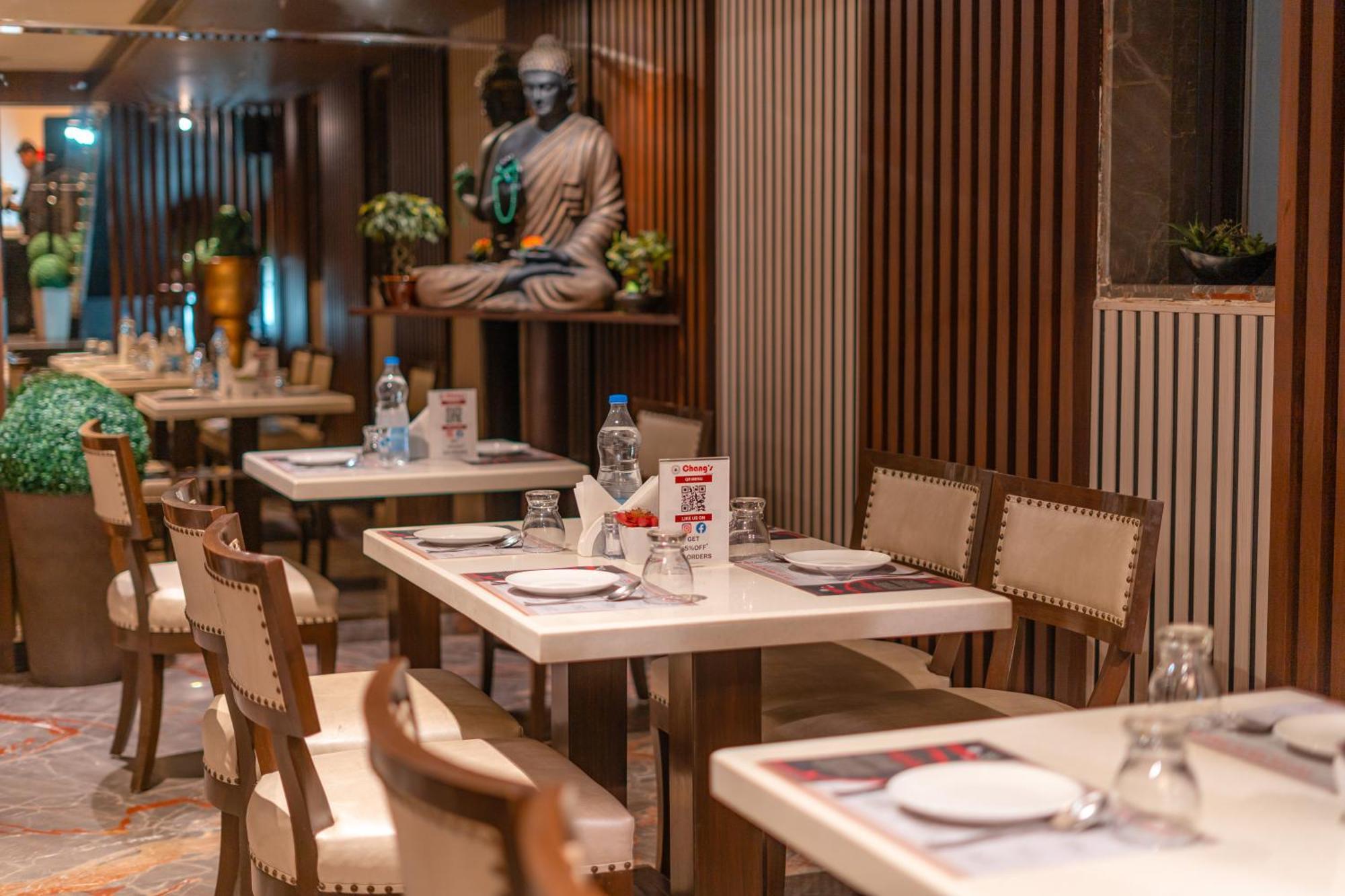 Hotel Playsales Eco Vijay Nagar