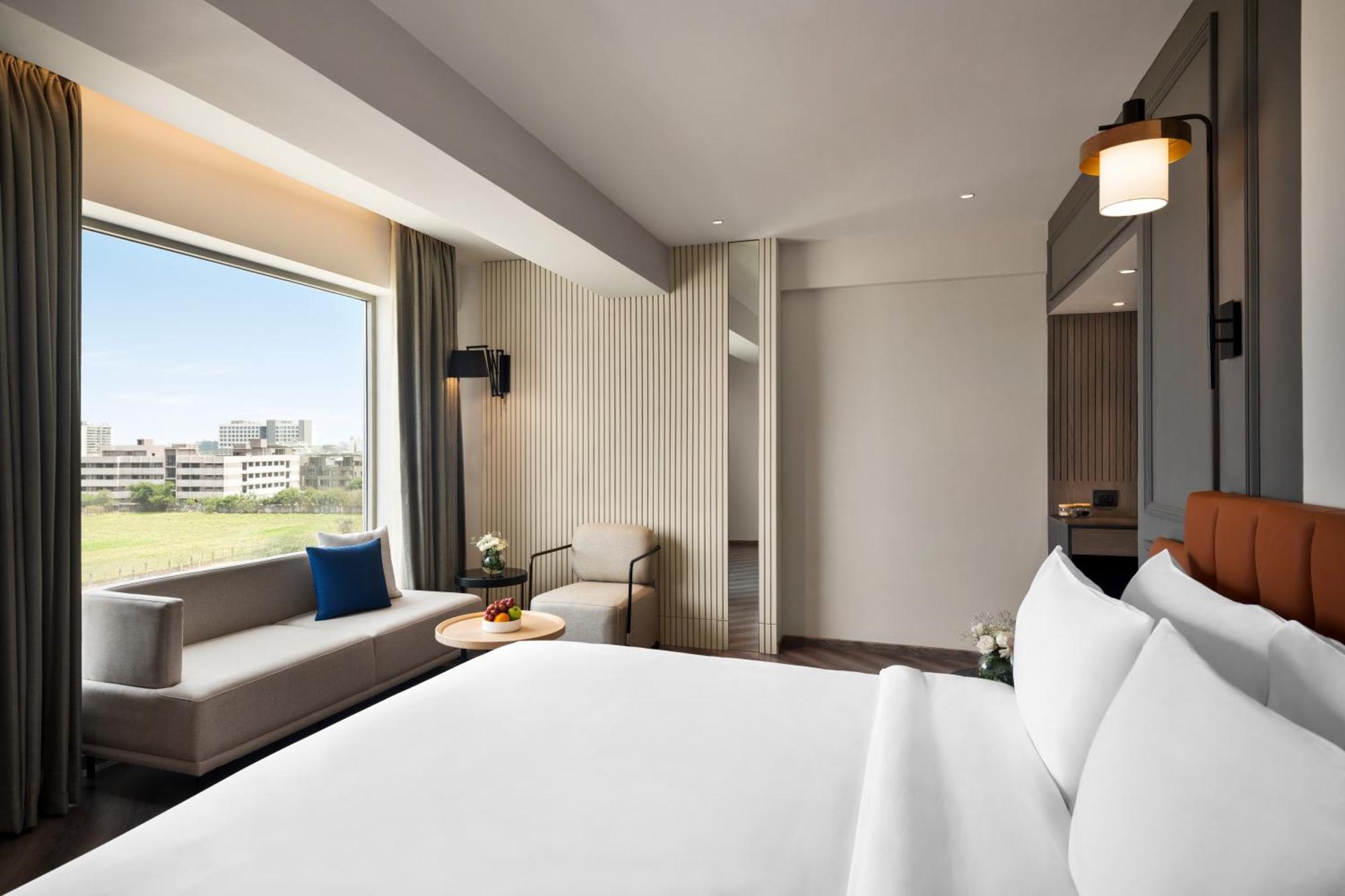 Ramada Encore By Wyndham Nipania *