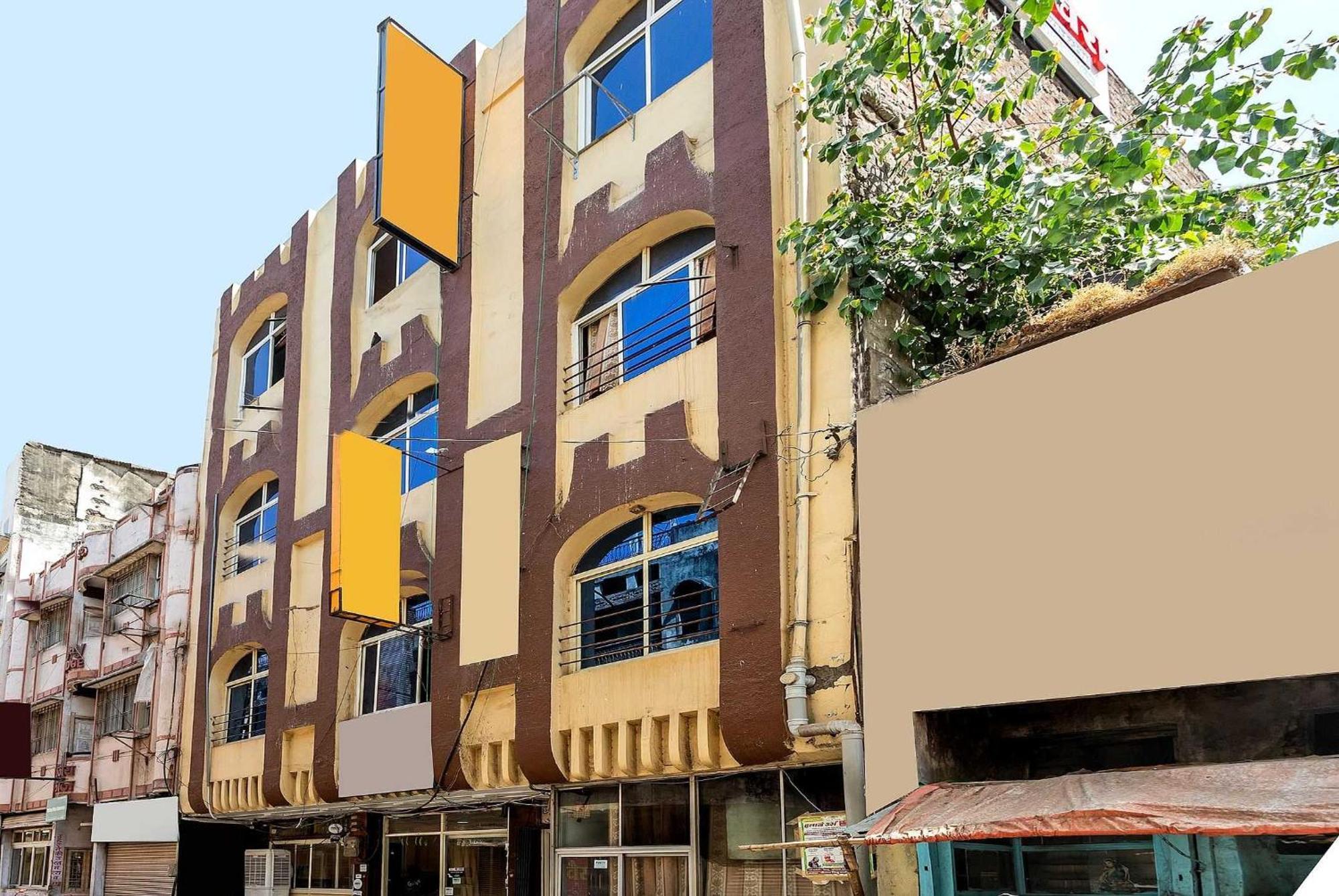 Hotel Spot On Sawera Indore