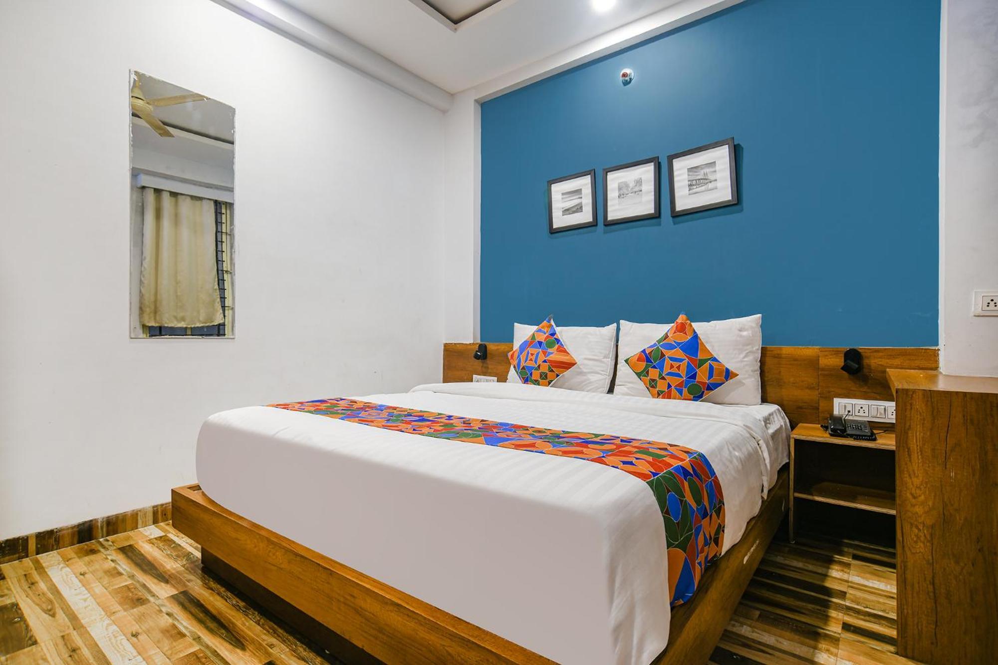 Hotel Fabhotel Hello Homz Indore