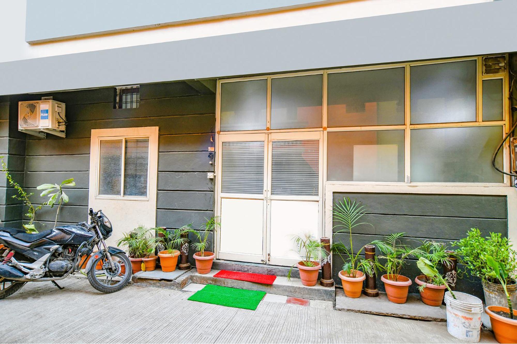 Fabexpress Royal Palace Hotel Indore
