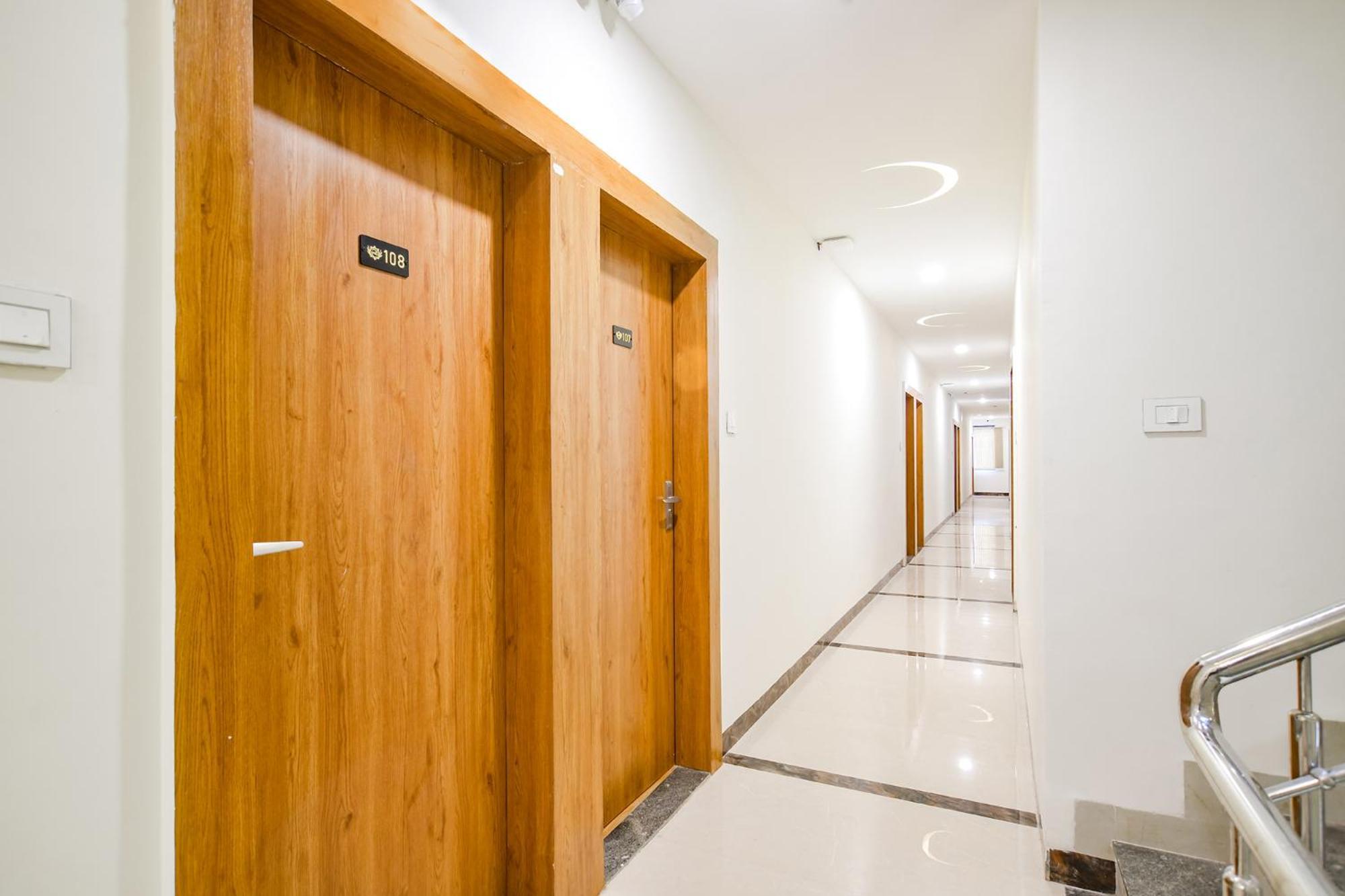 Hotel Fabhotel Woodlark