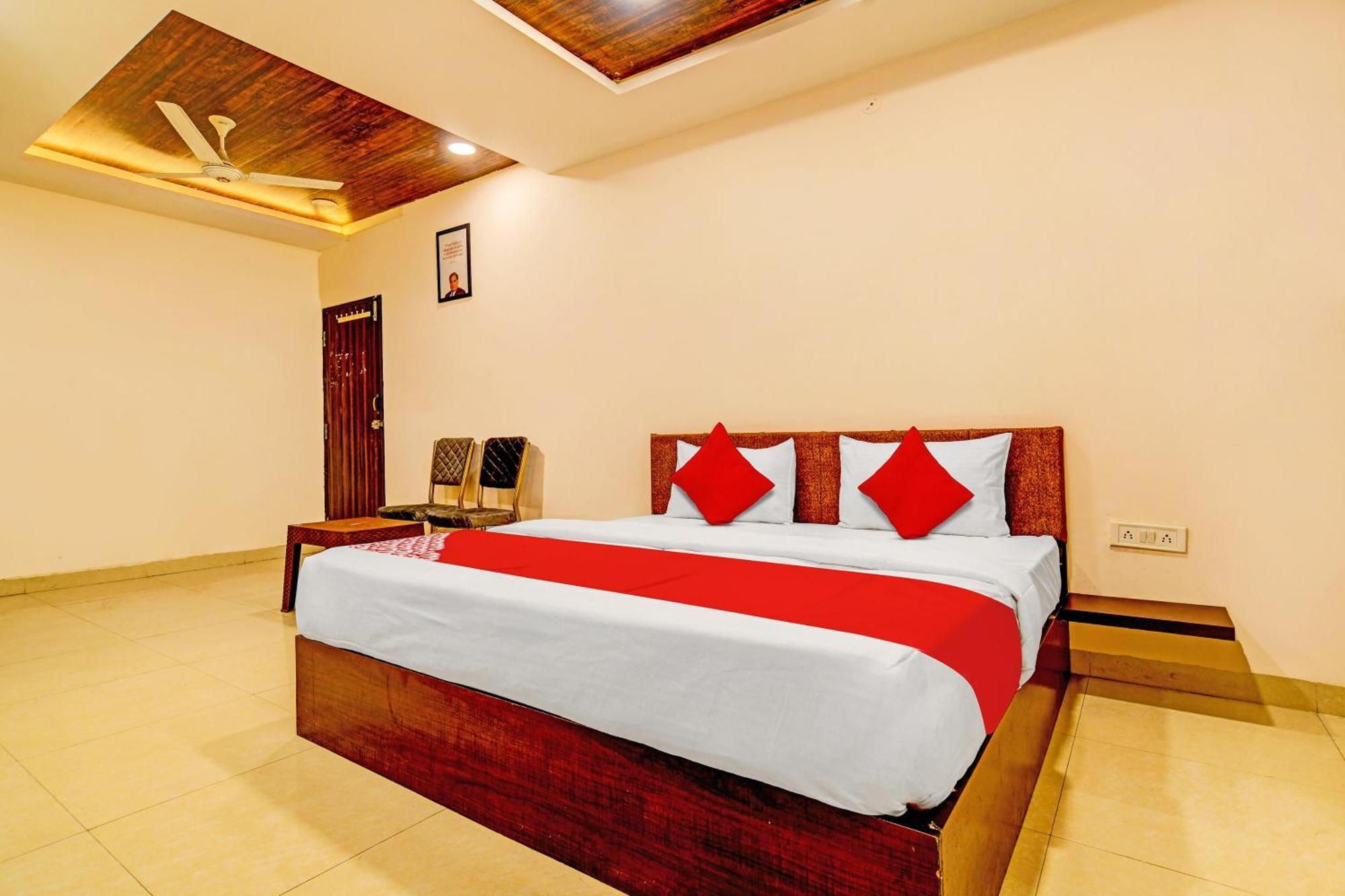 Hotel Collection O Ring Road Bhawarkua Indore