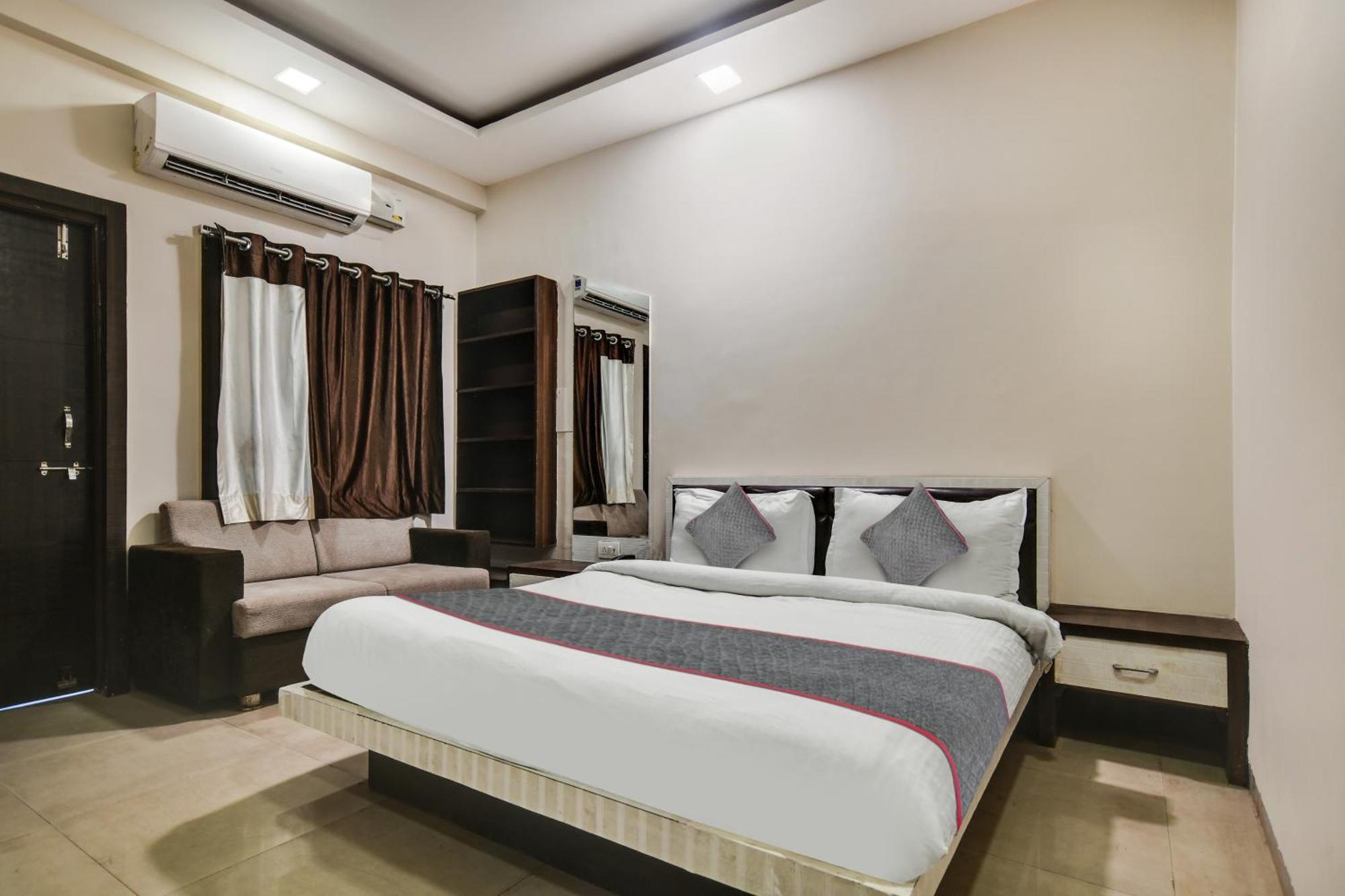 Townhouse Prime Hotel