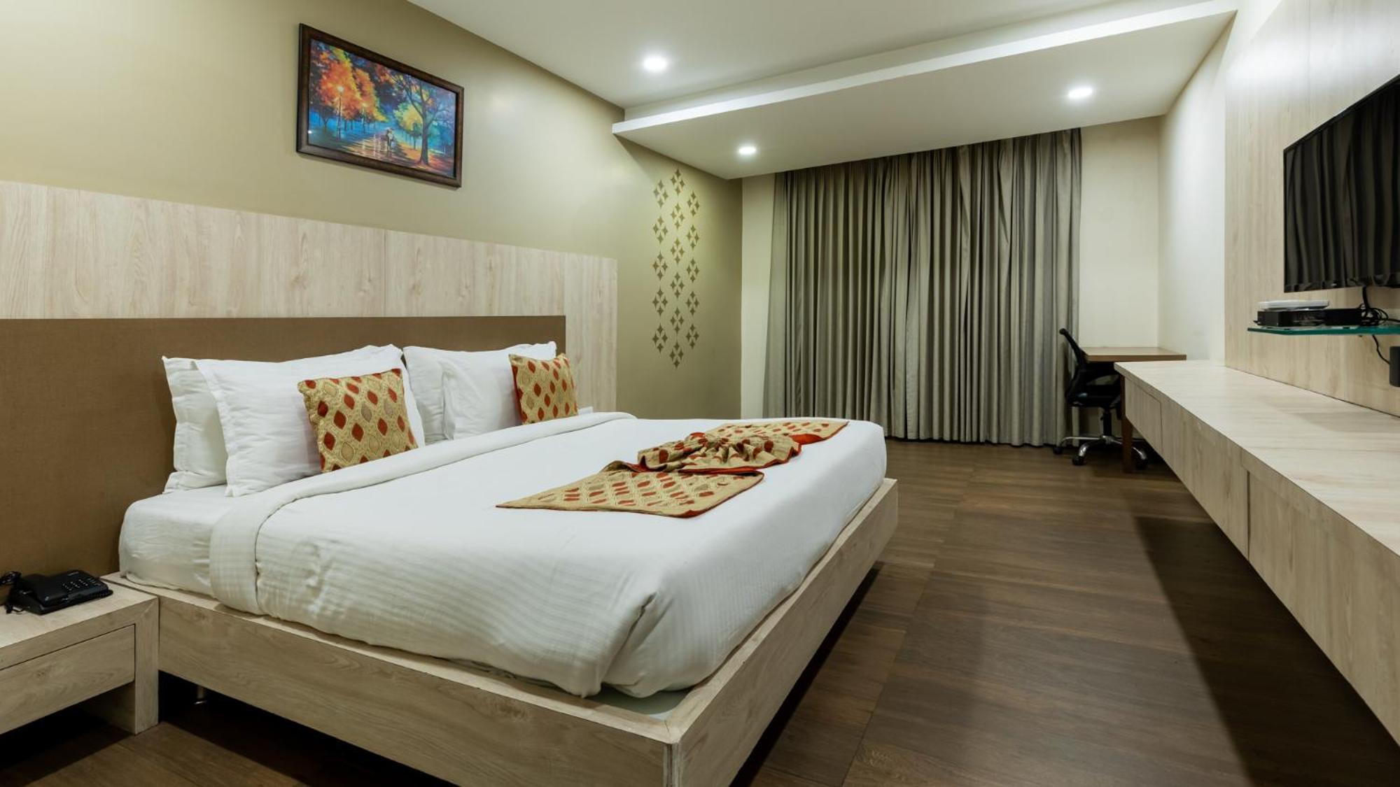 Monk's Nirvanaa & Hotel